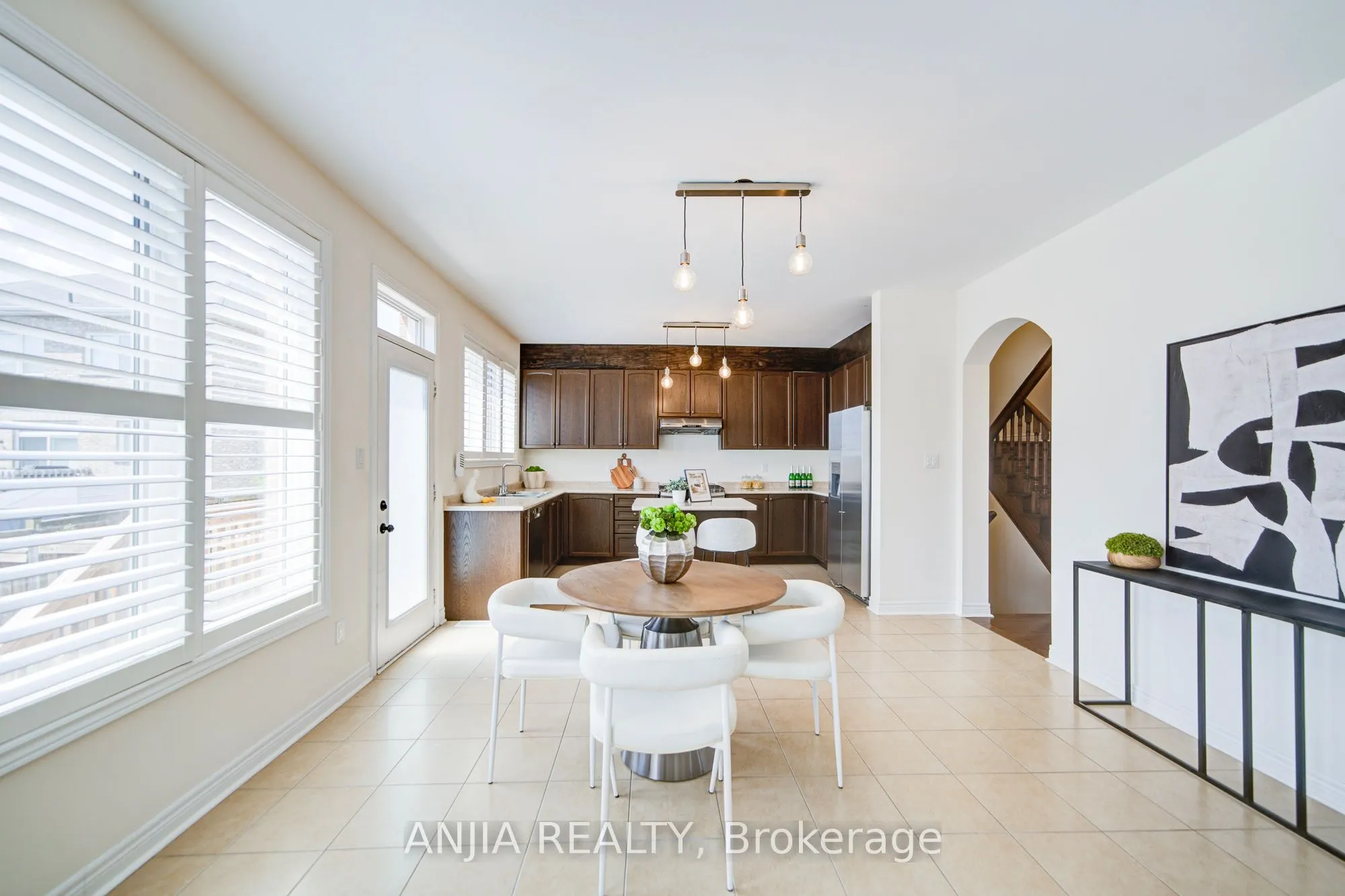 123 Greenforest Grove