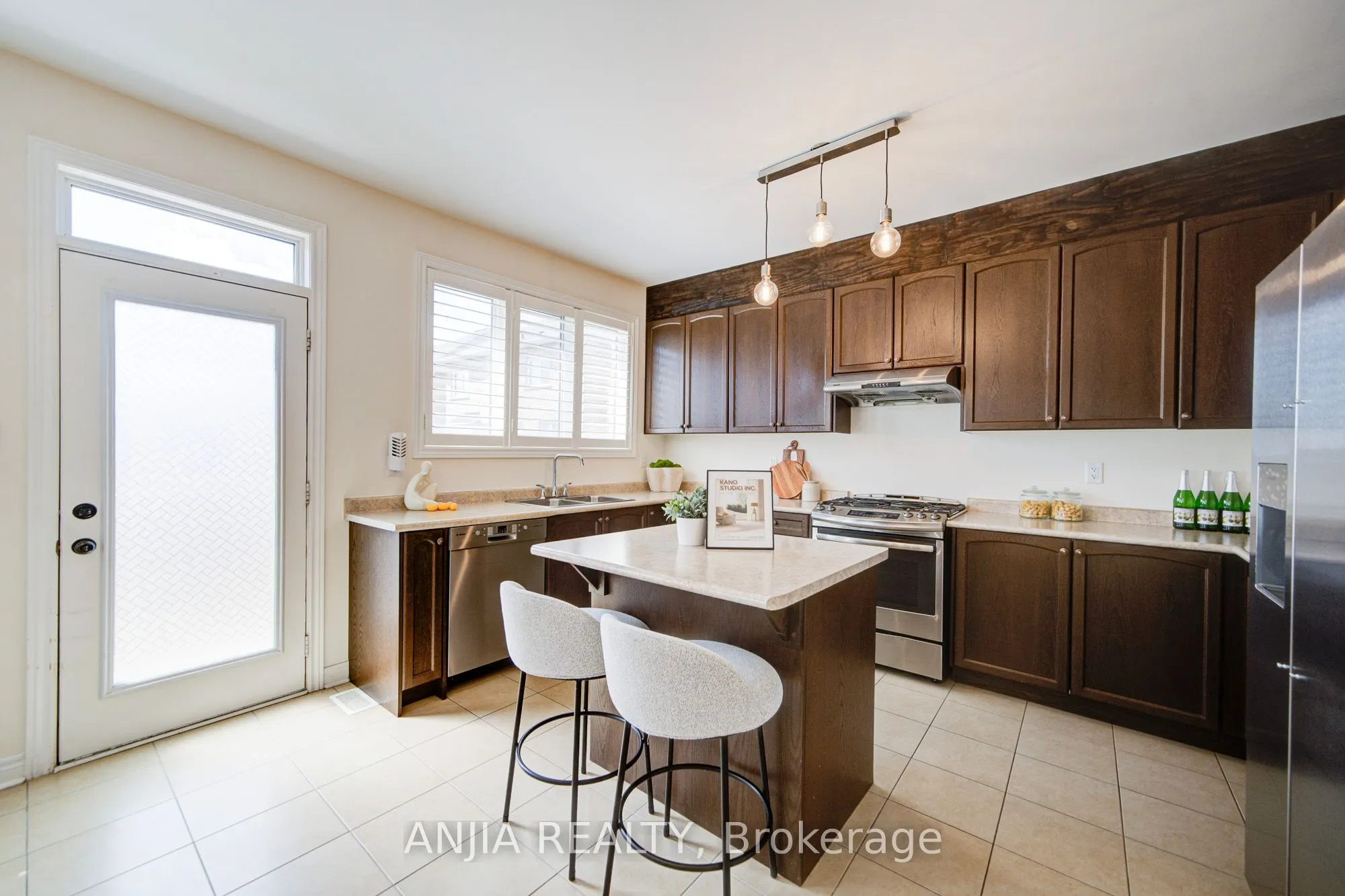 123 Greenforest Grove