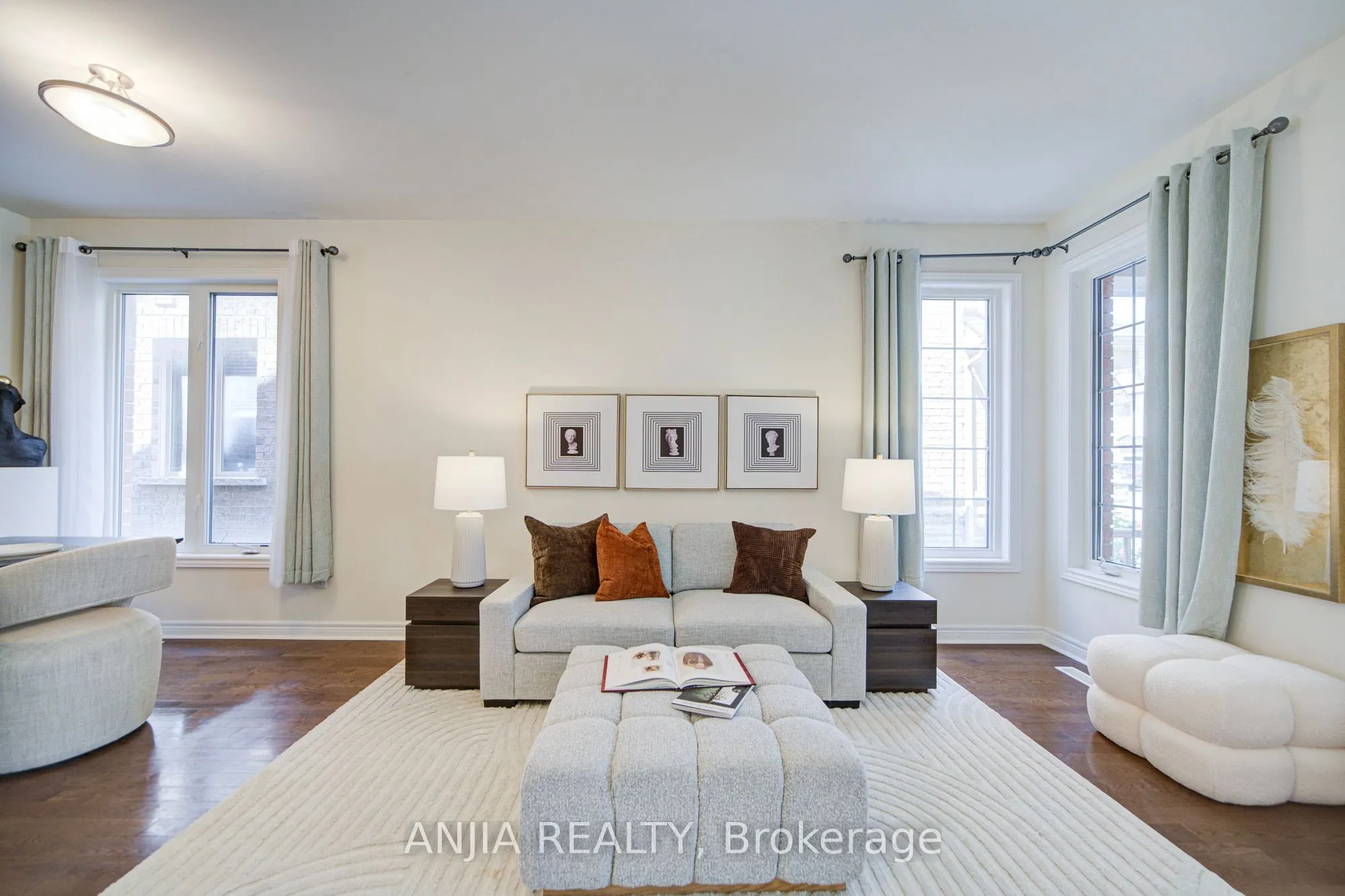 123 Greenforest Grove