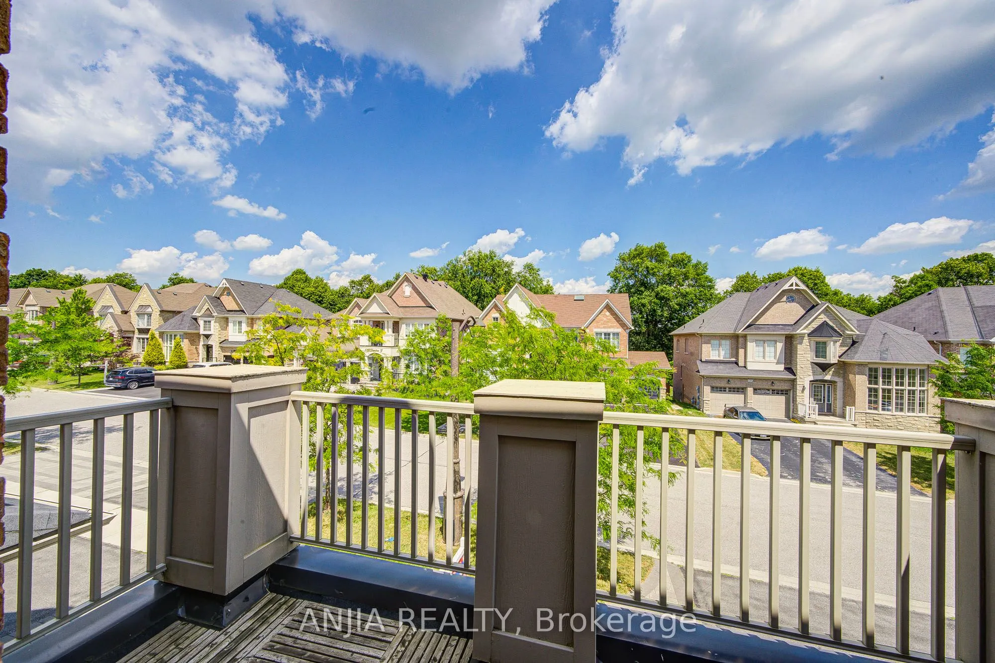 123 Greenforest Grove