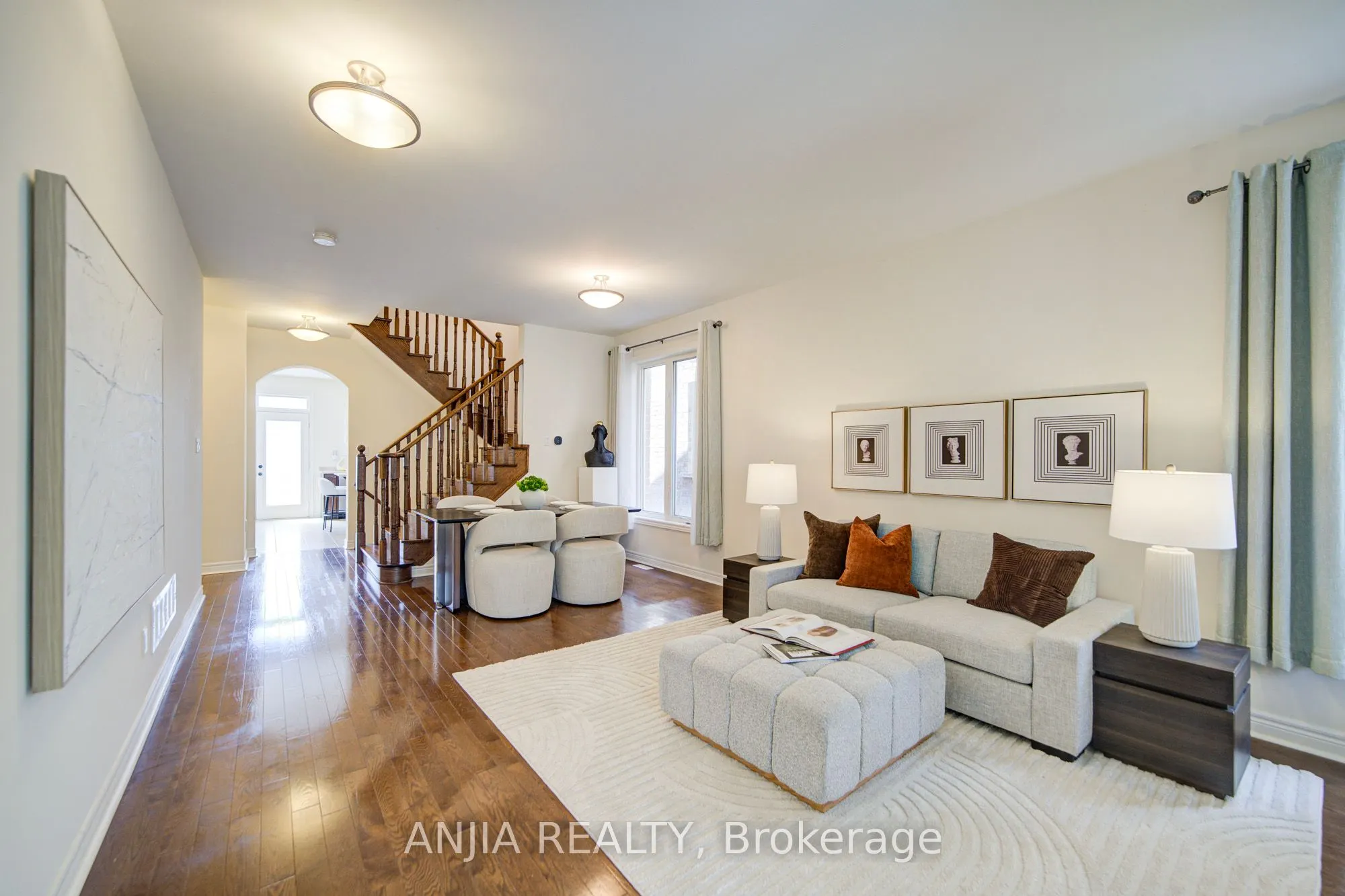 123 Greenforest Grove