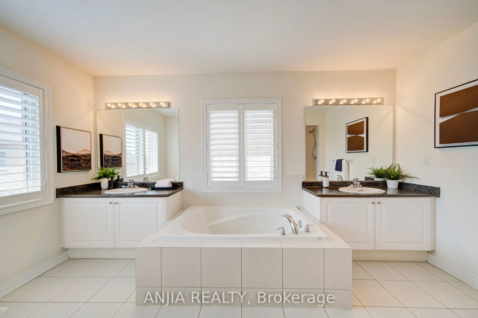 123 Greenforest Grove