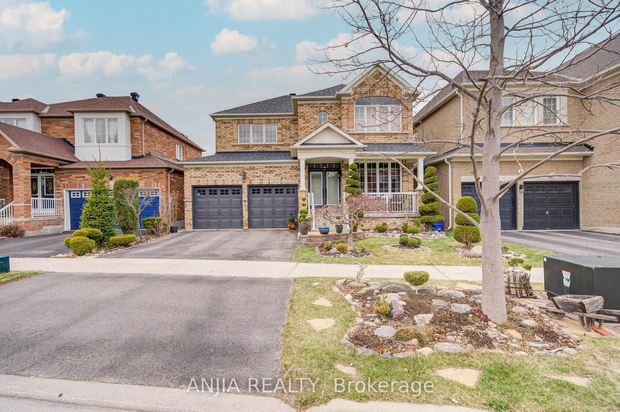 6 Linsmary Court