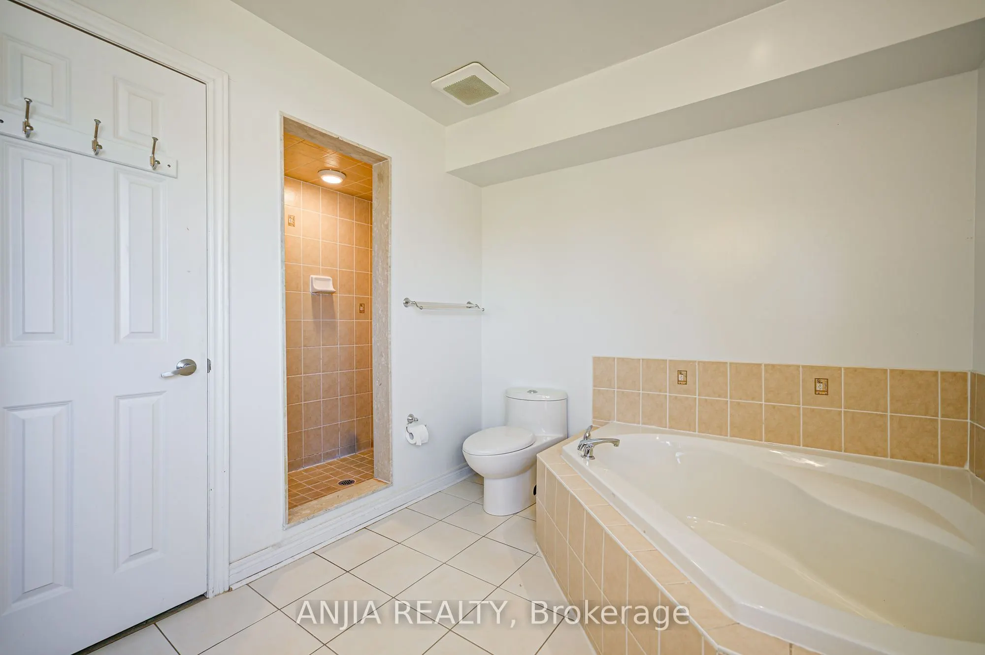30 Greensborough Village Circle, #22
