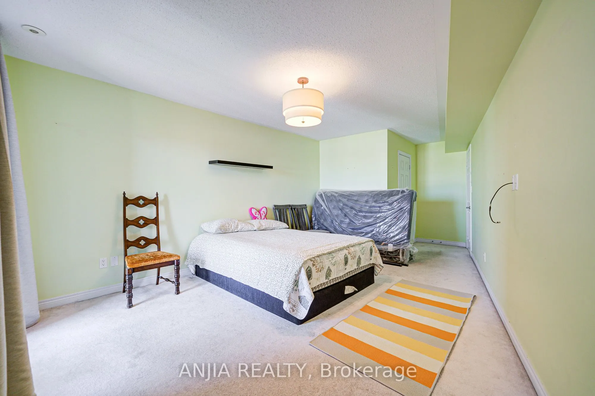 30 Greensborough Village Circle, #22