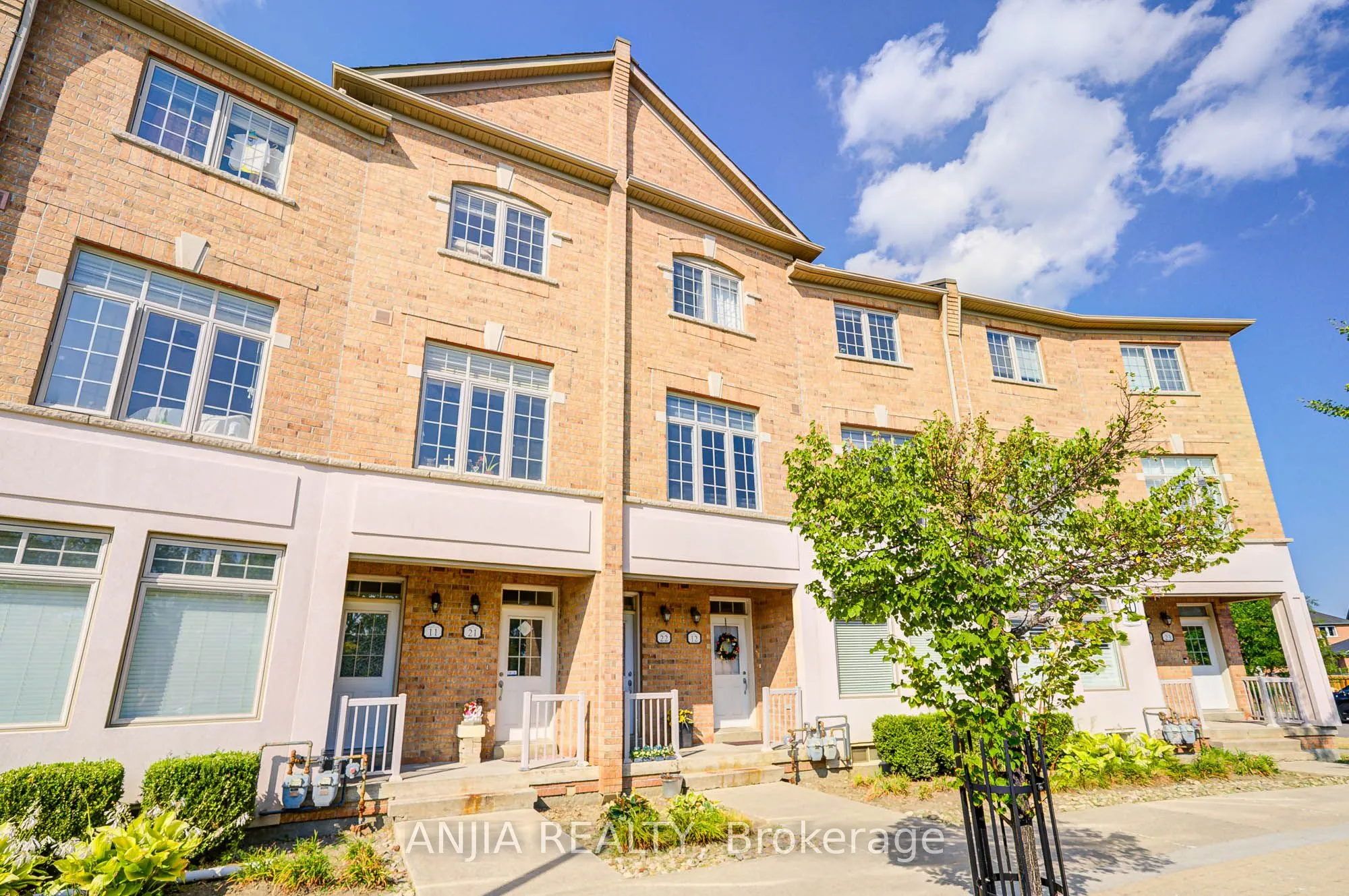 30 Greensborough Village Circle, #22