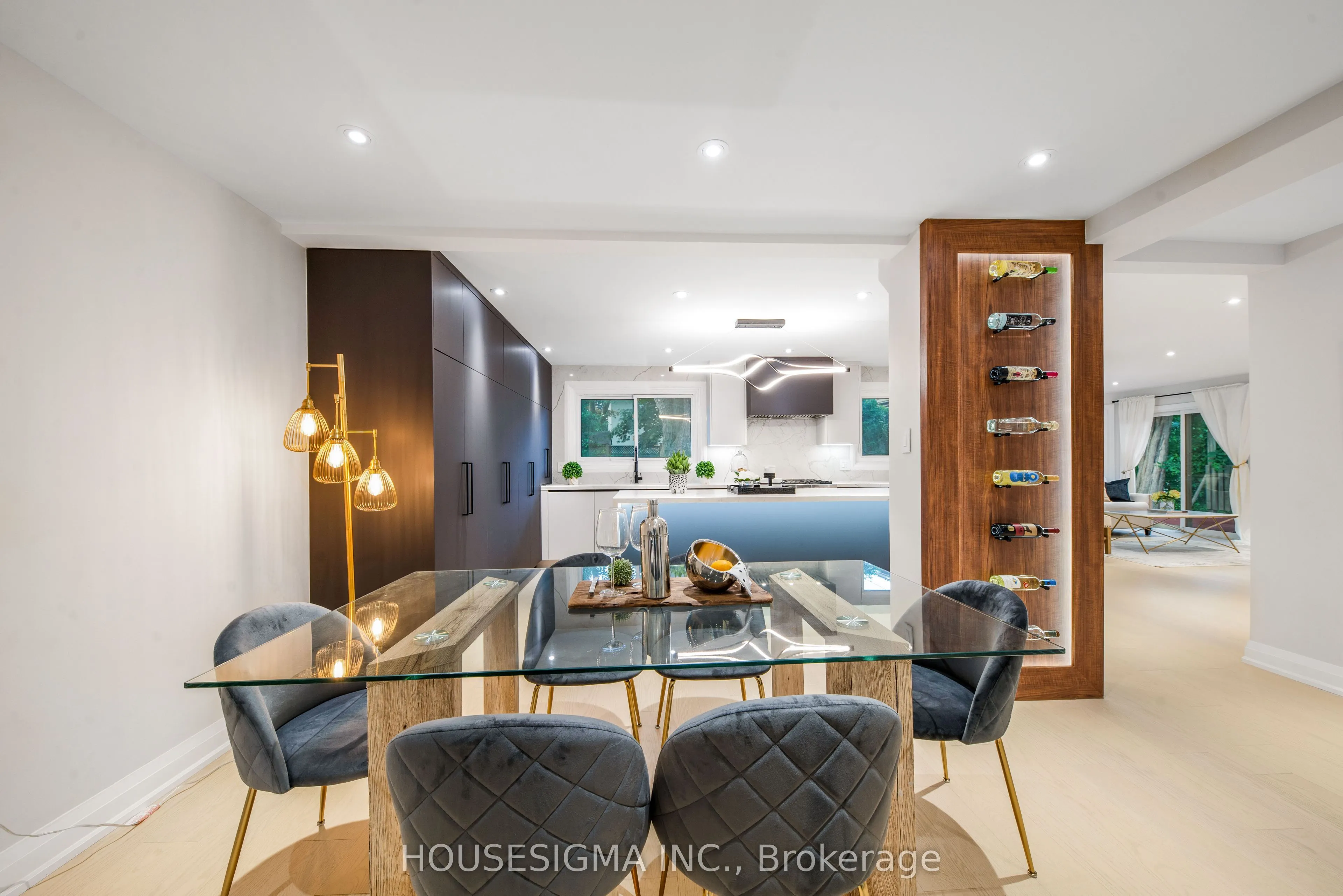 50 Royal Orchard Boulevard
