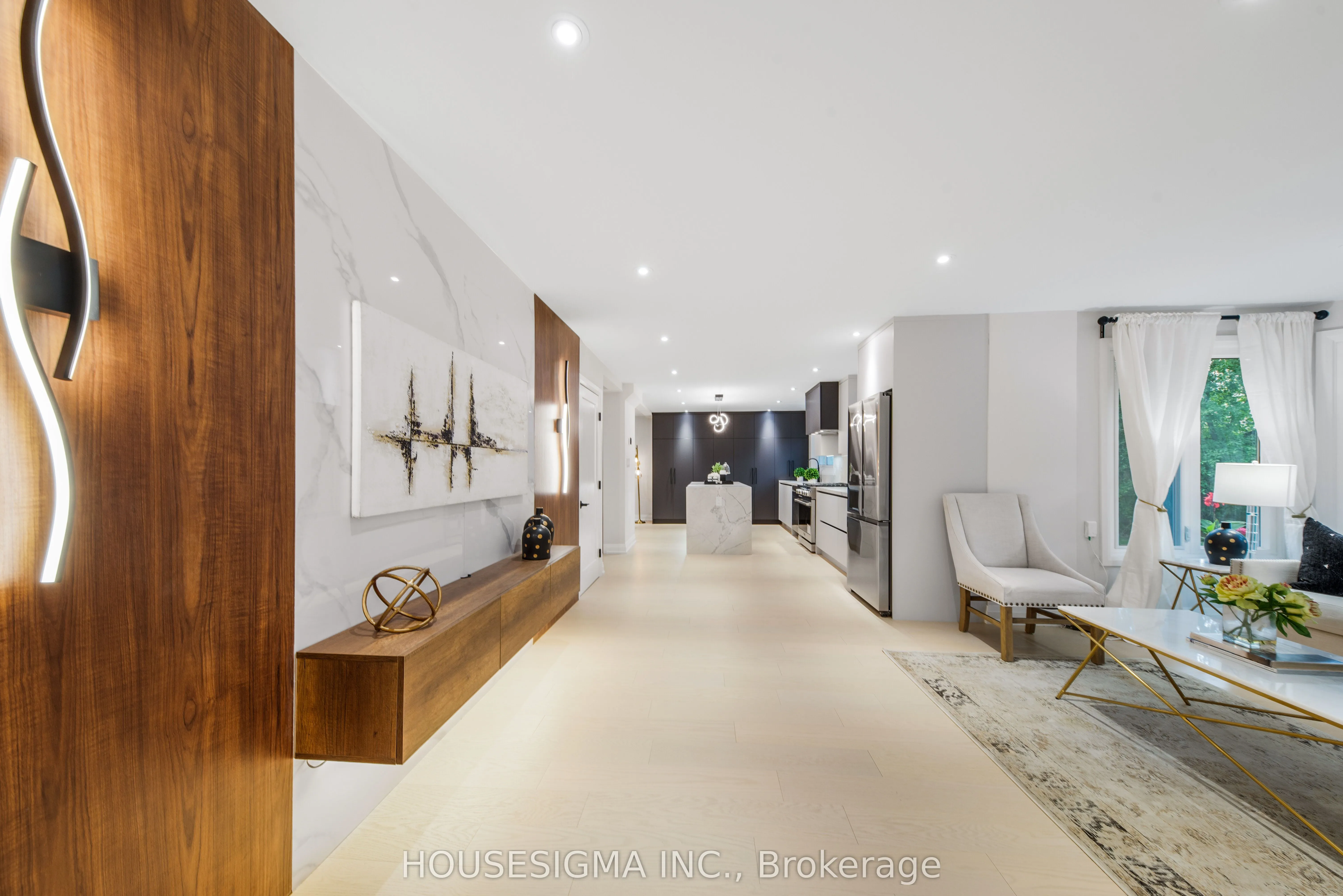 50 Royal Orchard Boulevard