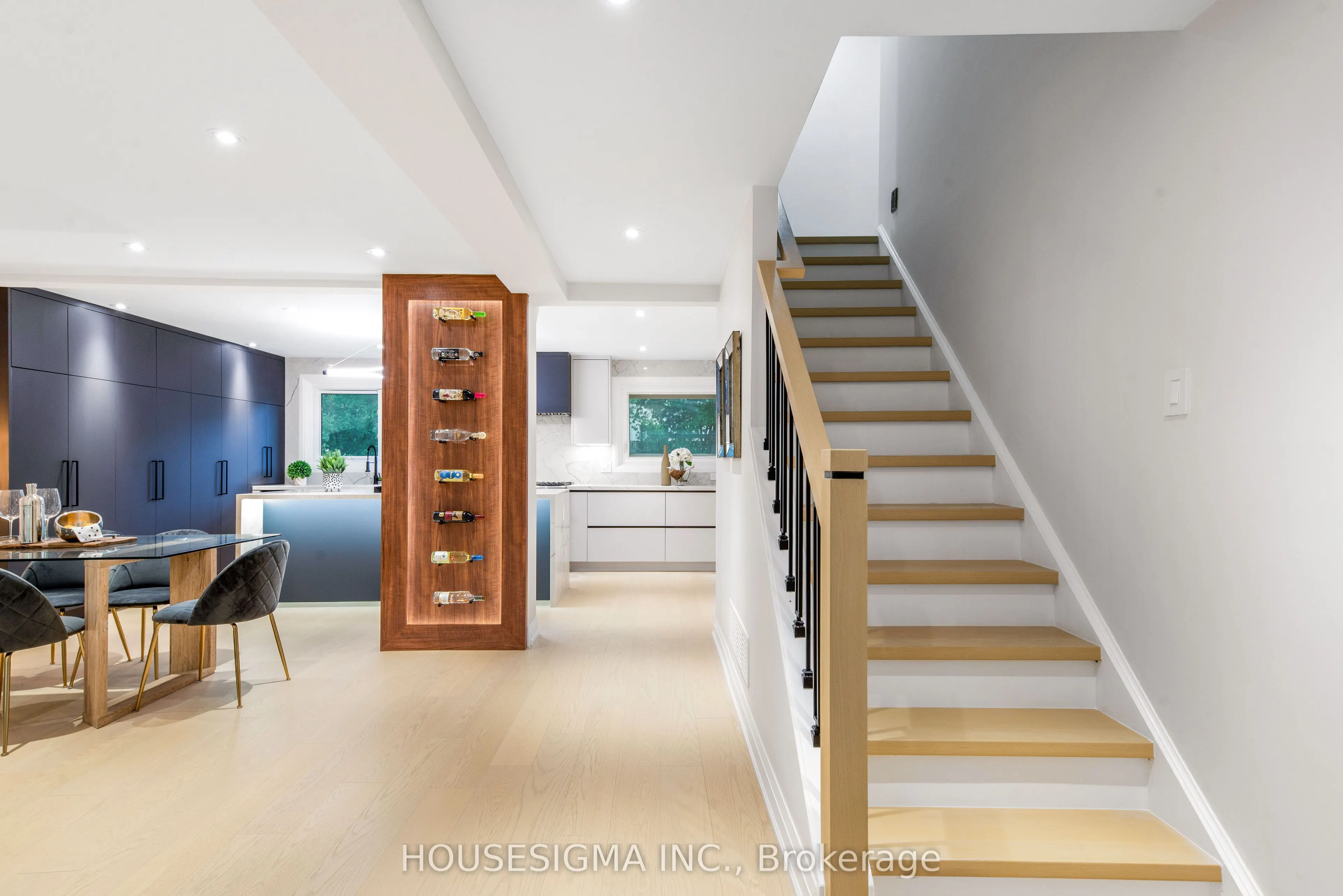 50 Royal Orchard Boulevard
