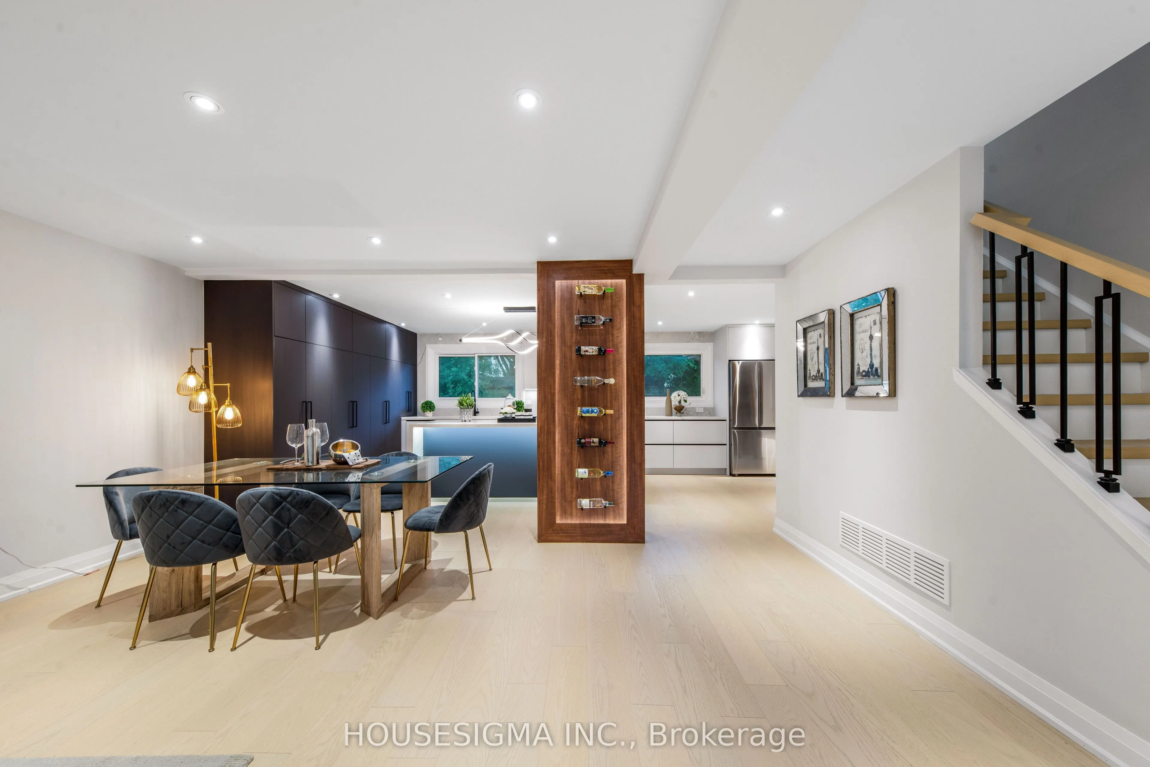 50 Royal Orchard Boulevard