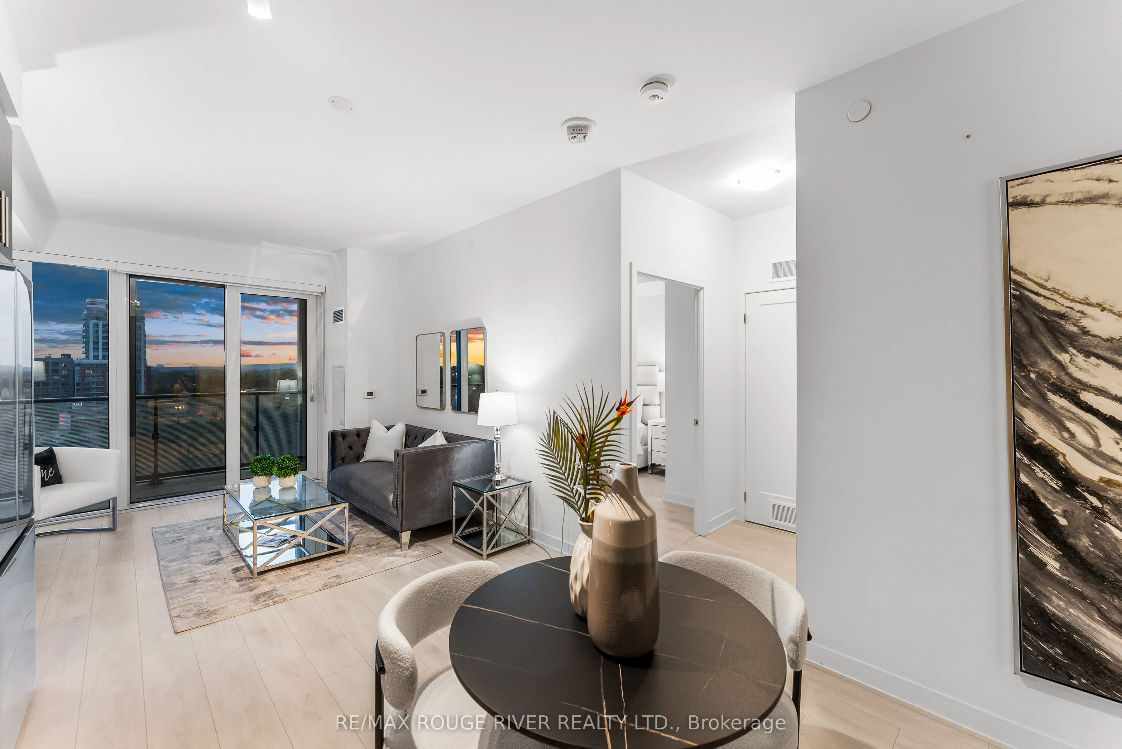 95 Oneida Crescent, #602