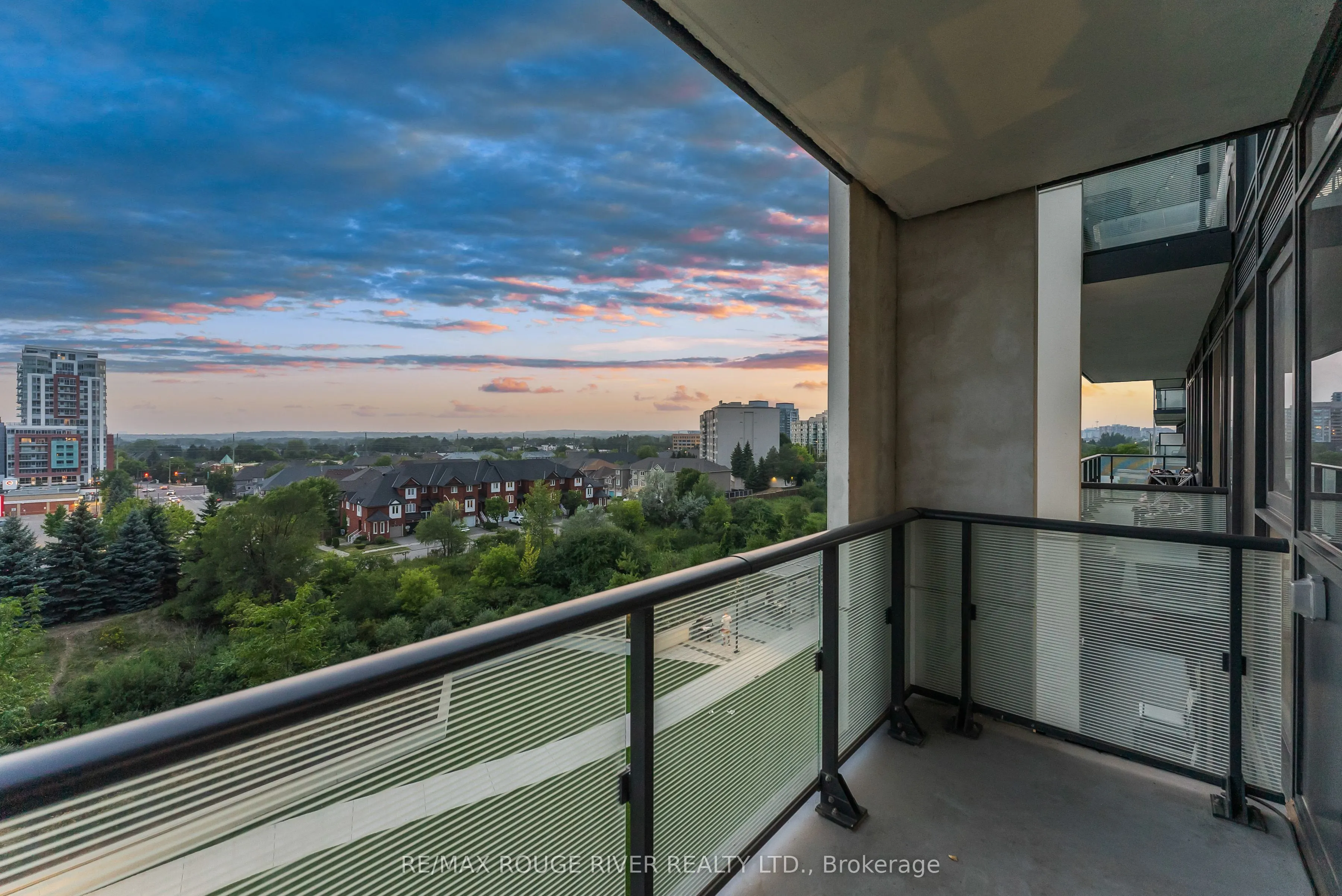 95 Oneida Crescent, #602