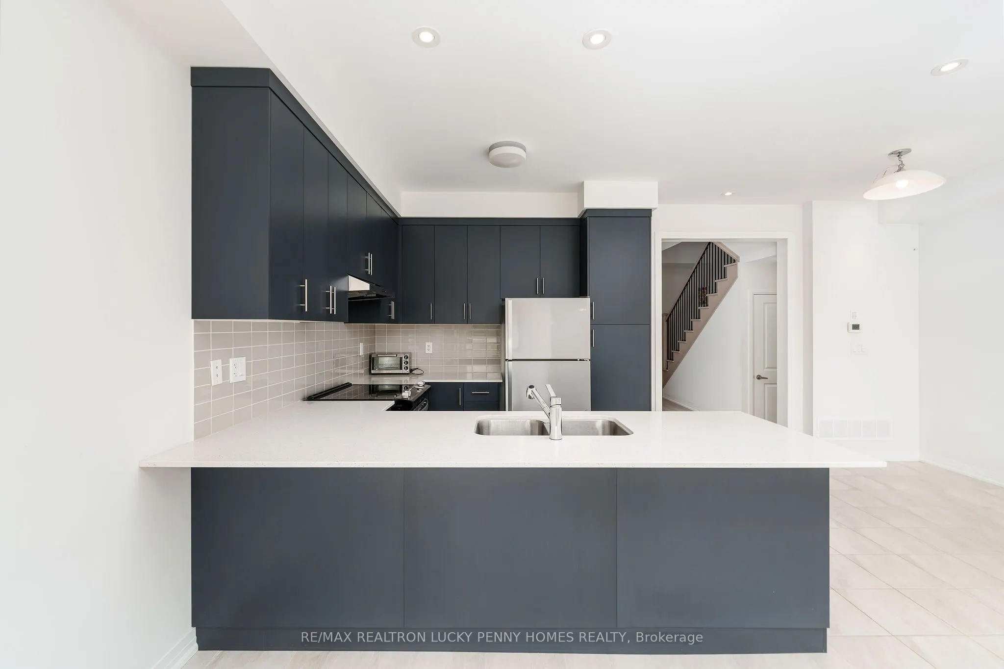 123 Schmeltzer Crescent