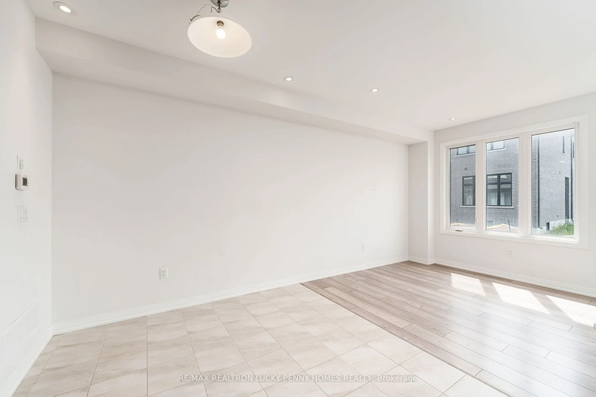 123 Schmeltzer Crescent