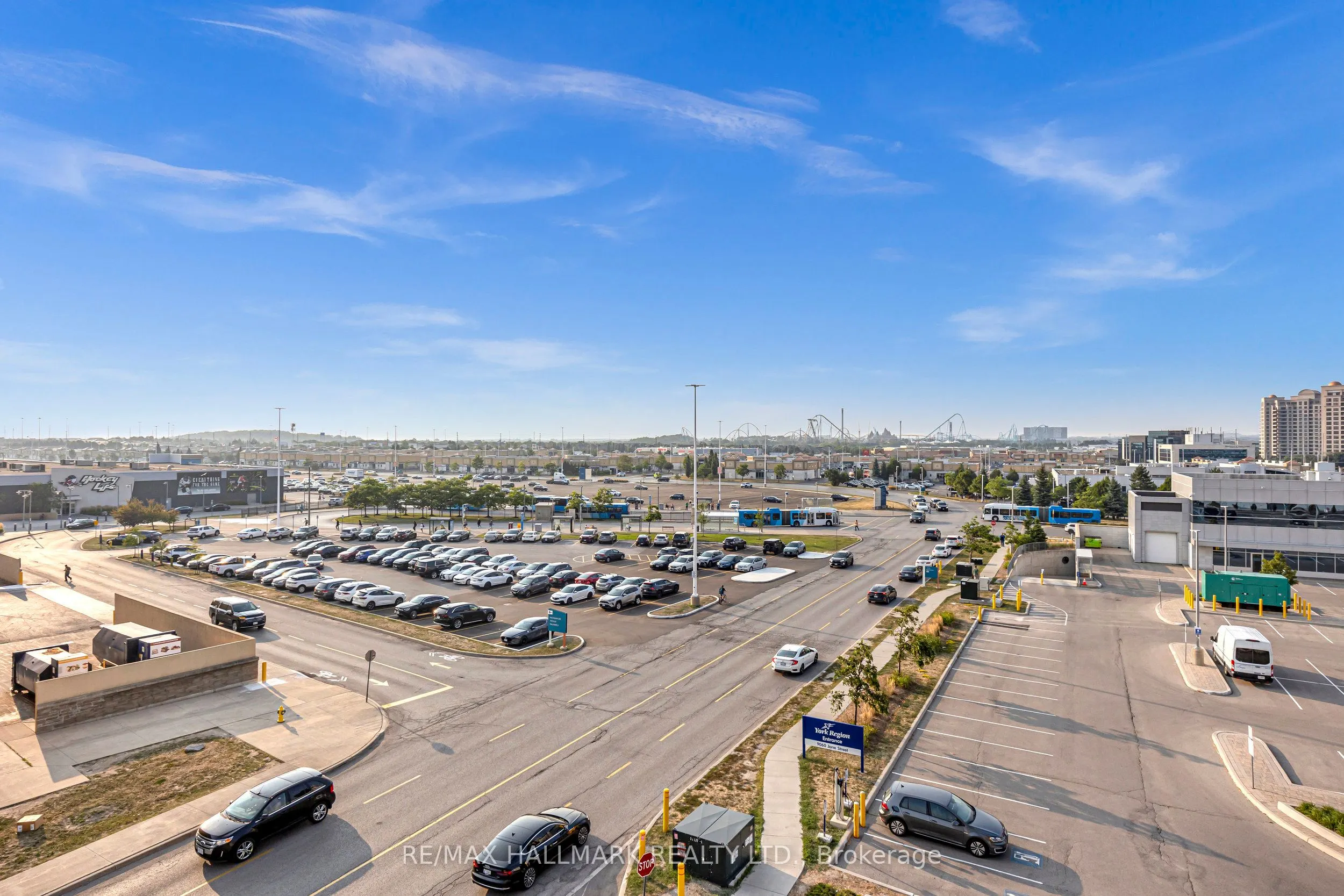 9000 Jane Street, #427