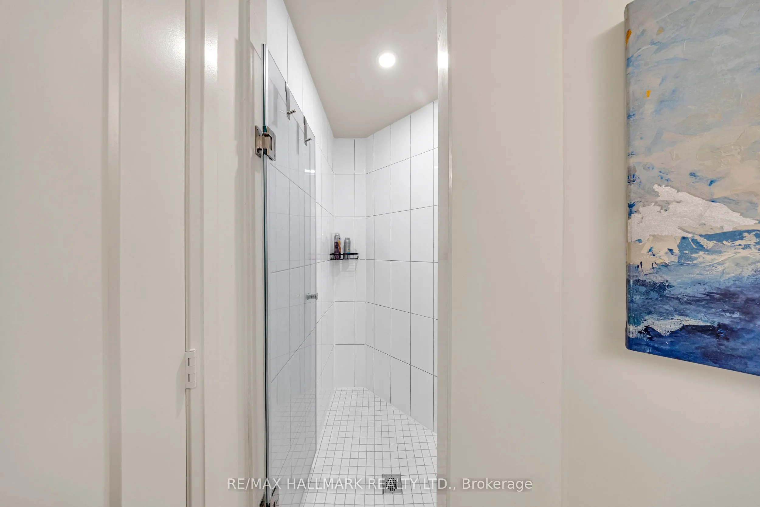9000 Jane Street, #427