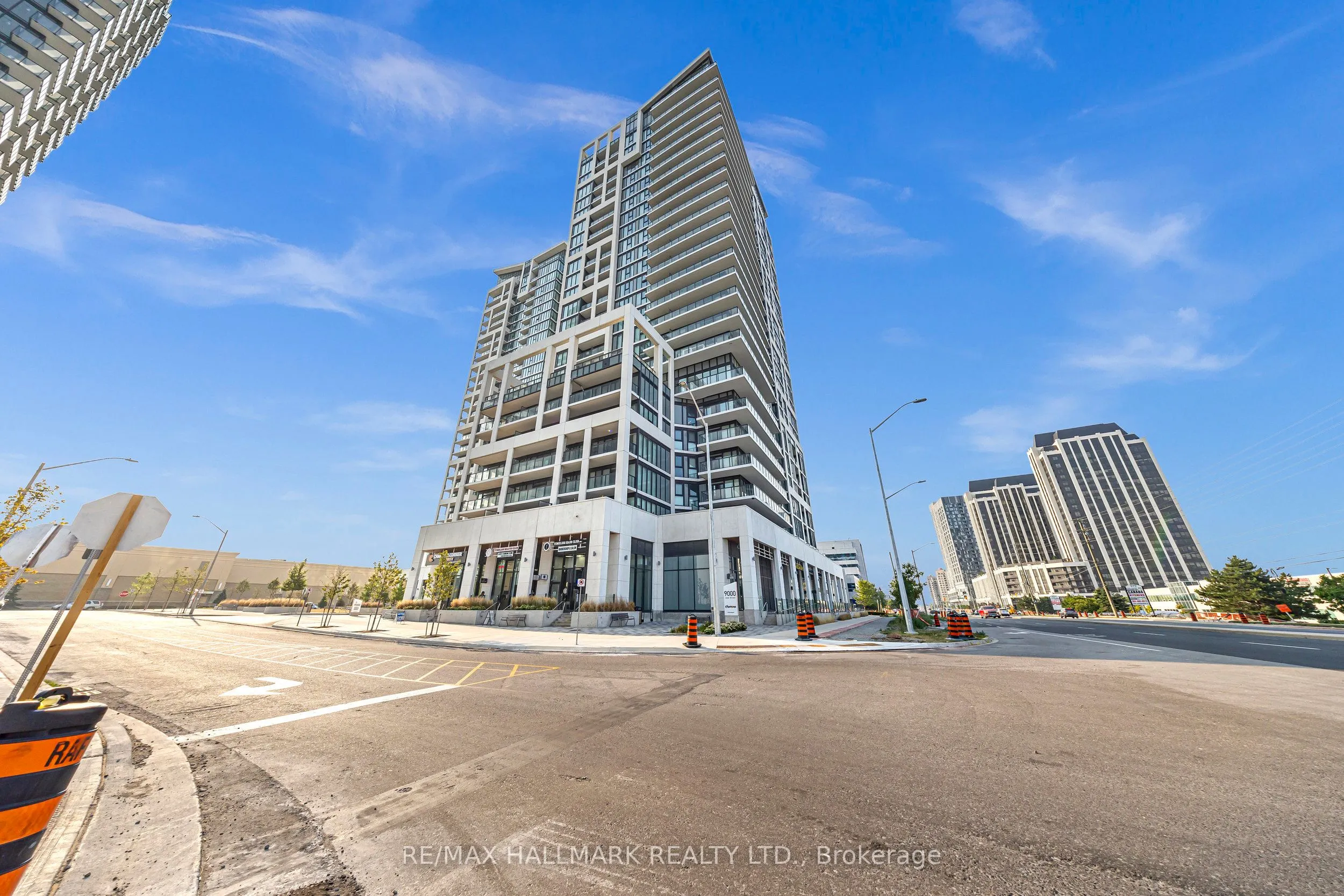9000 Jane Street, #427