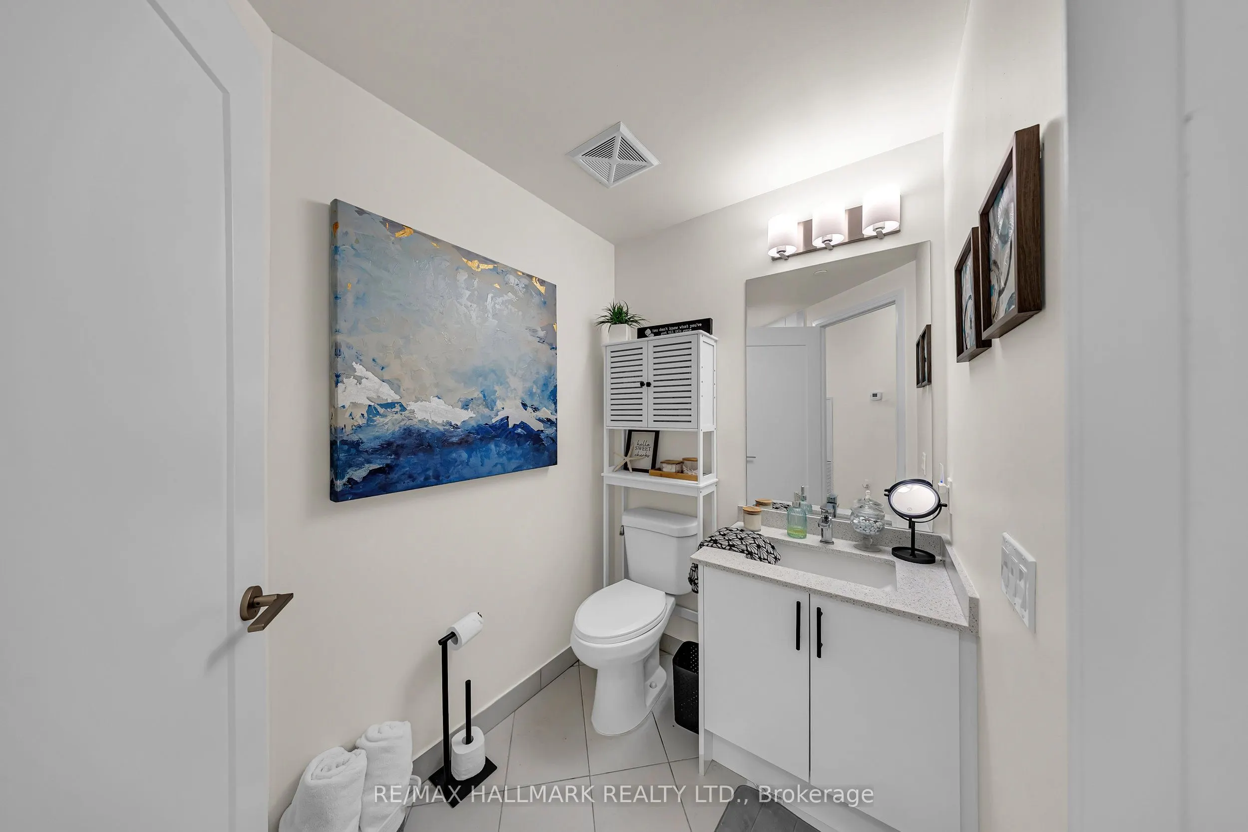 9000 Jane Street, #427