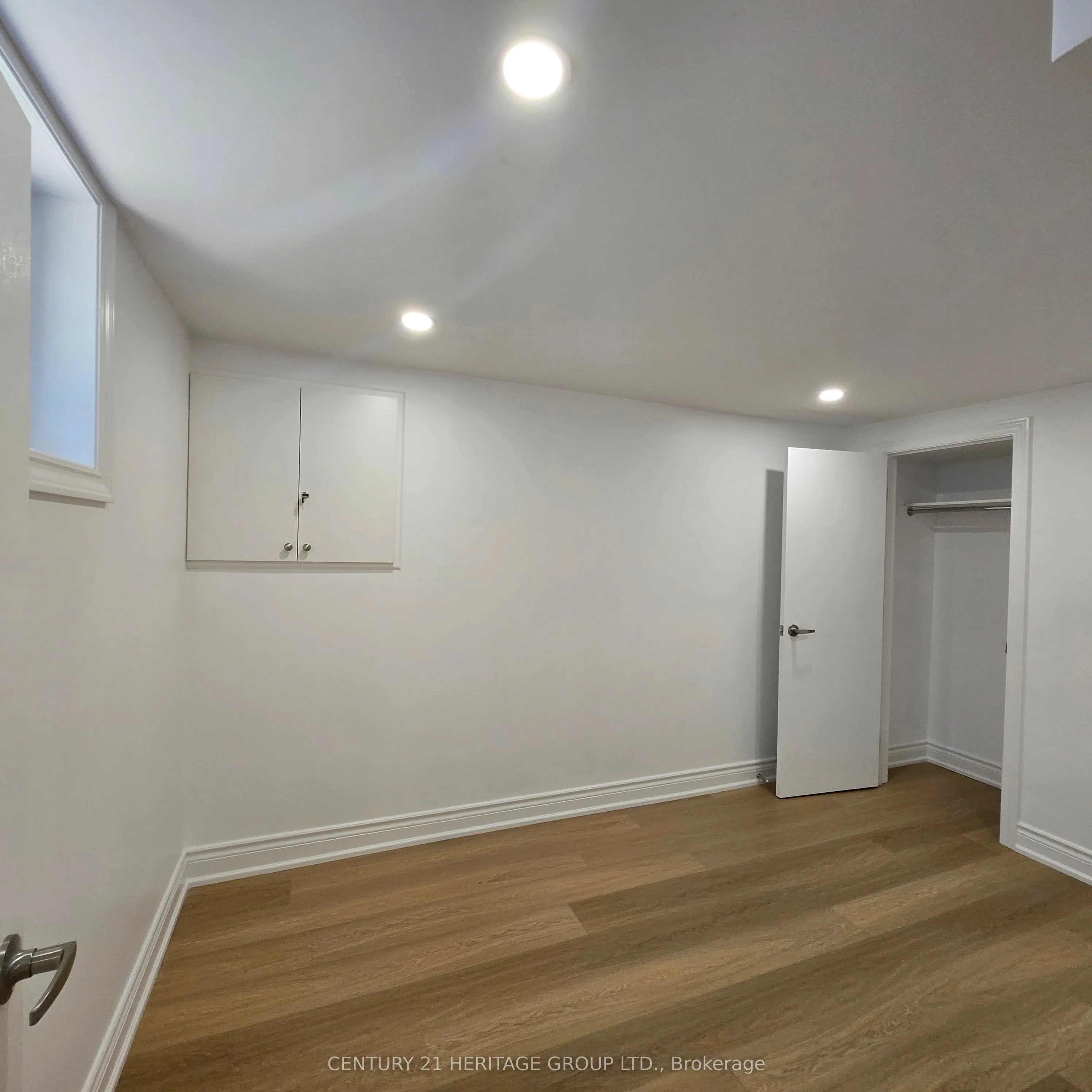 165 Church Street S