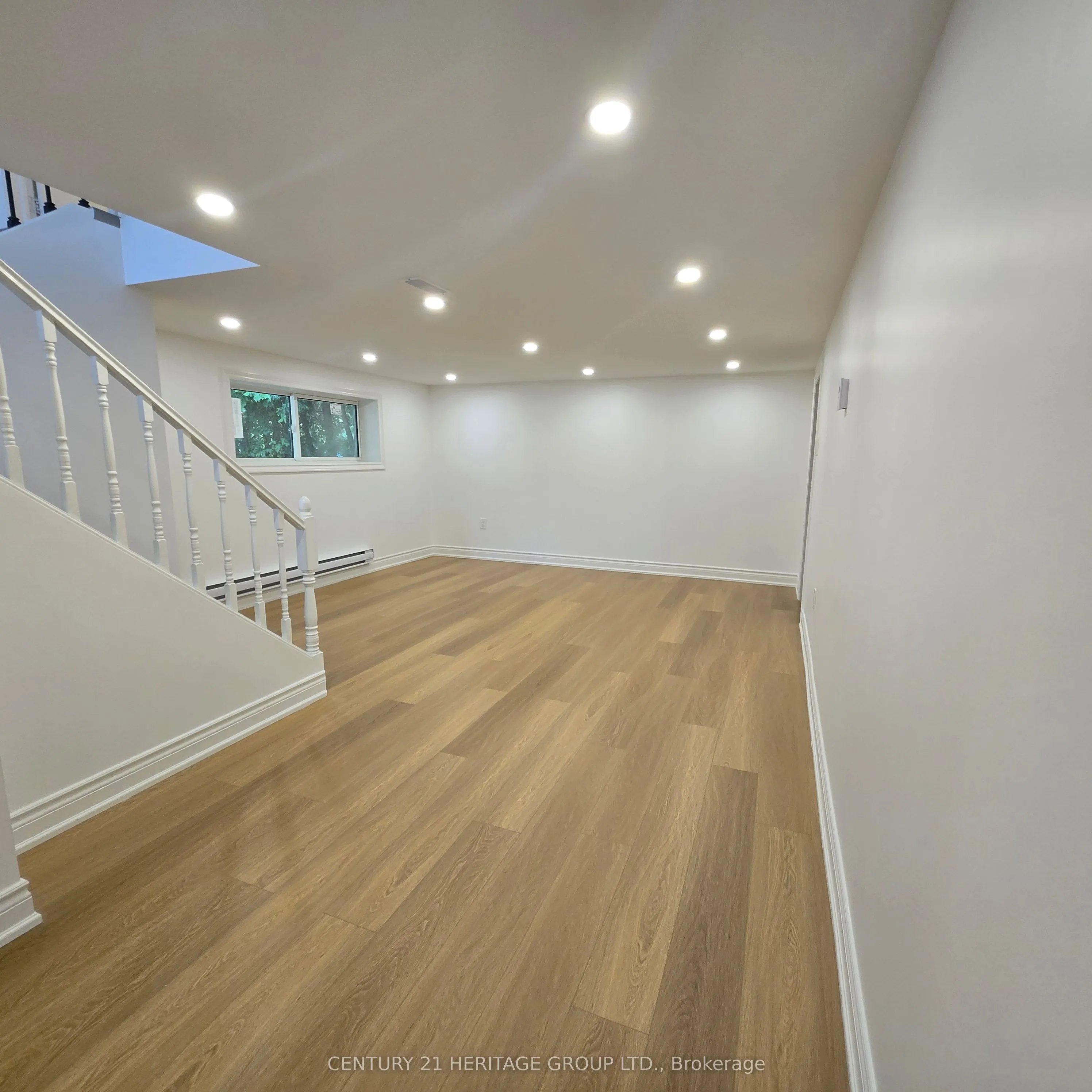 165 Church Street S