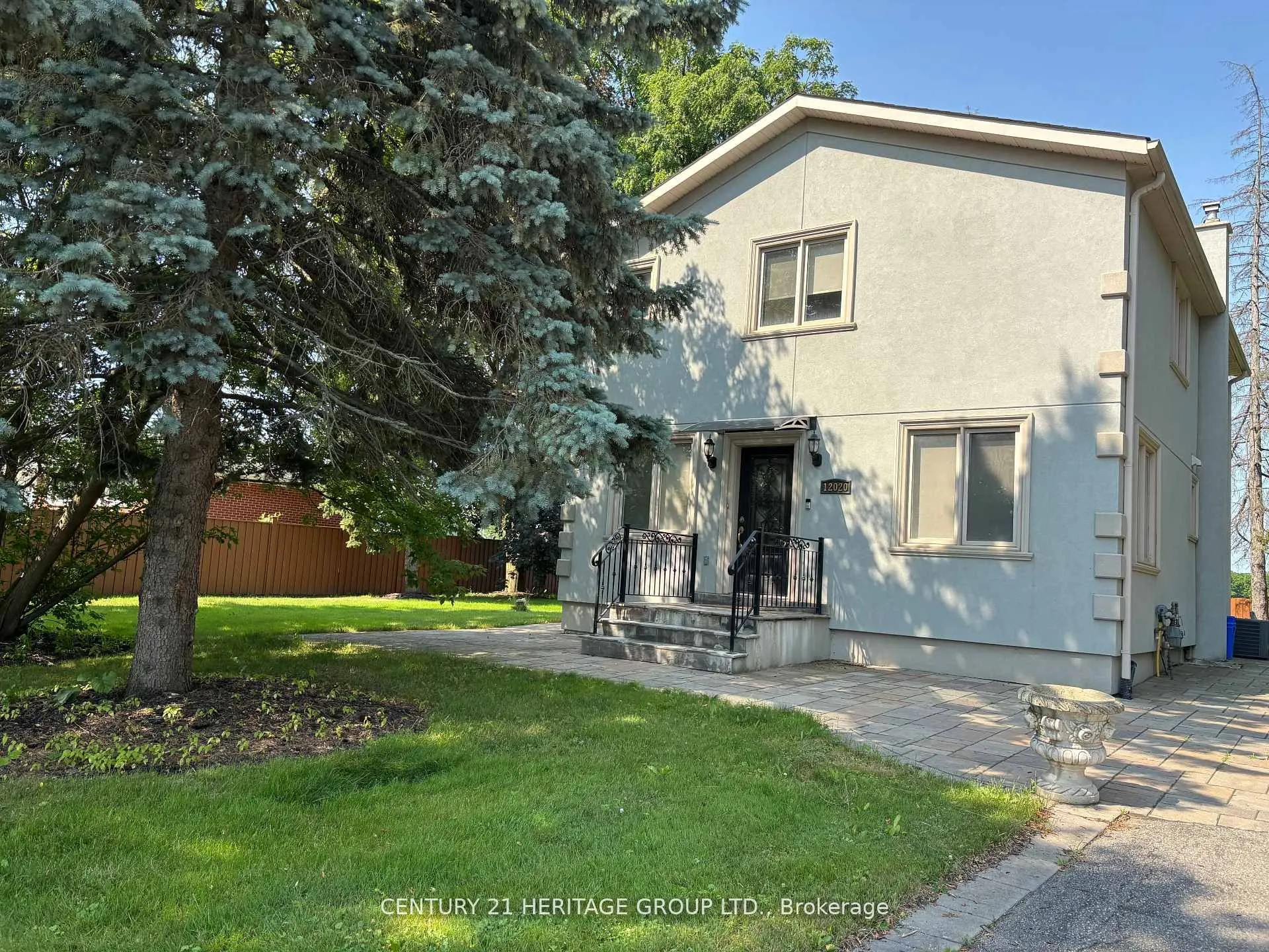 12020 Woodbine Avenue