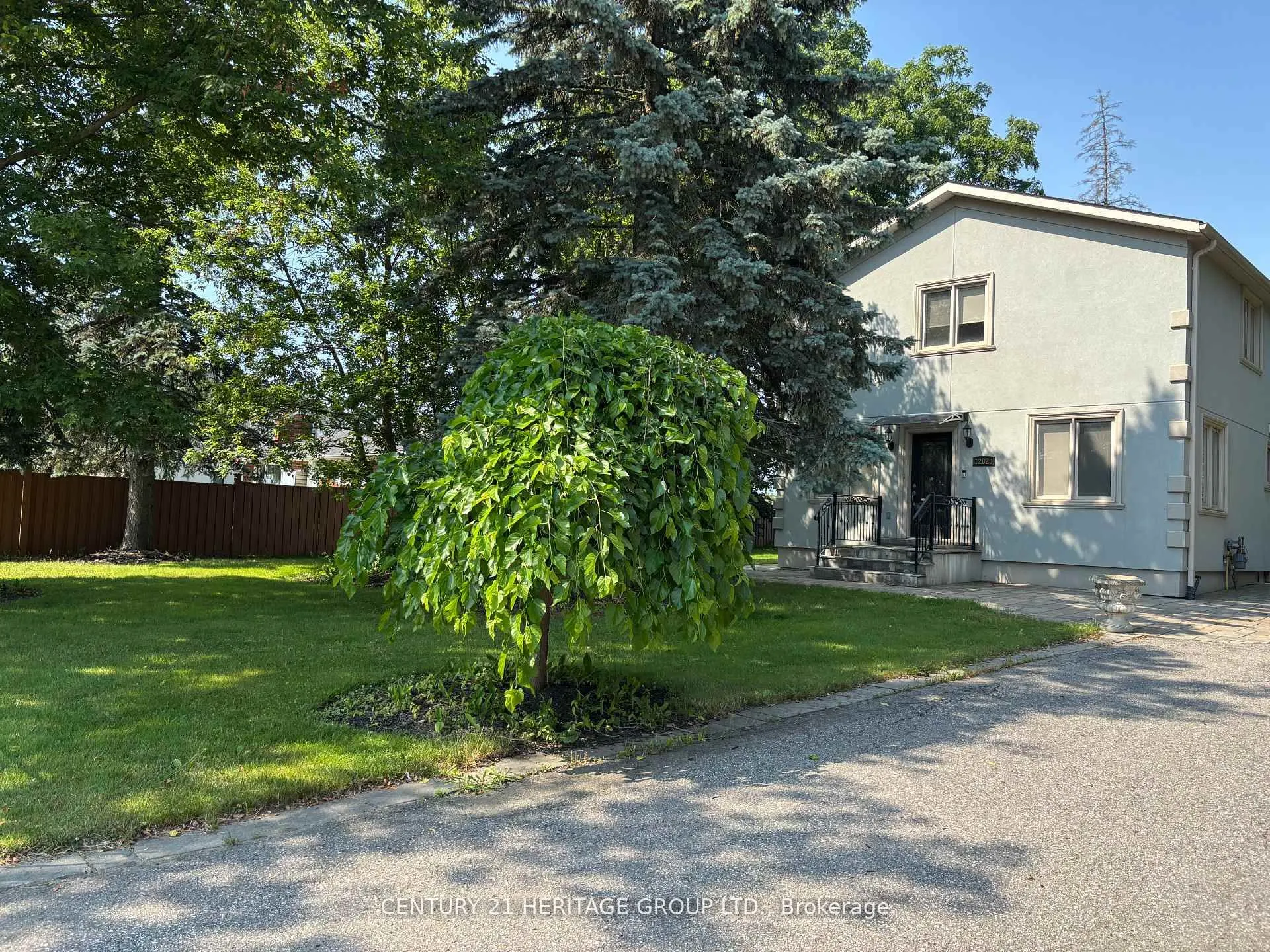 12020 Woodbine Avenue