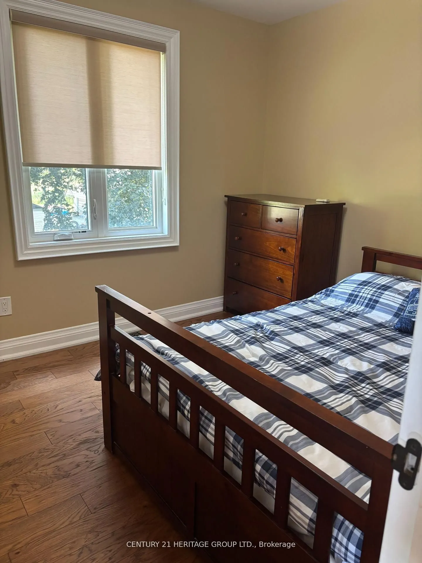 12020 Woodbine Avenue