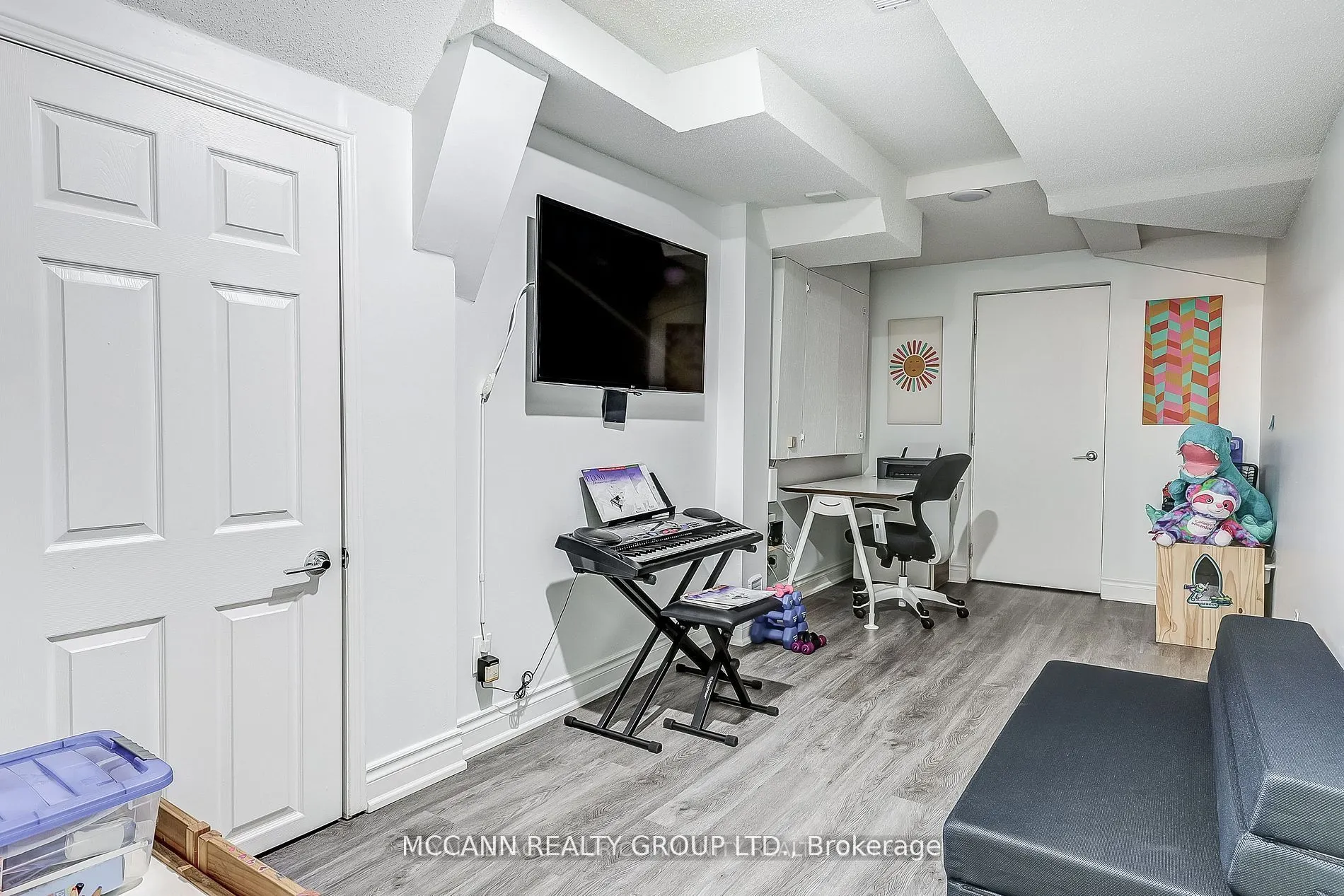 93 Revelstoke Crescent