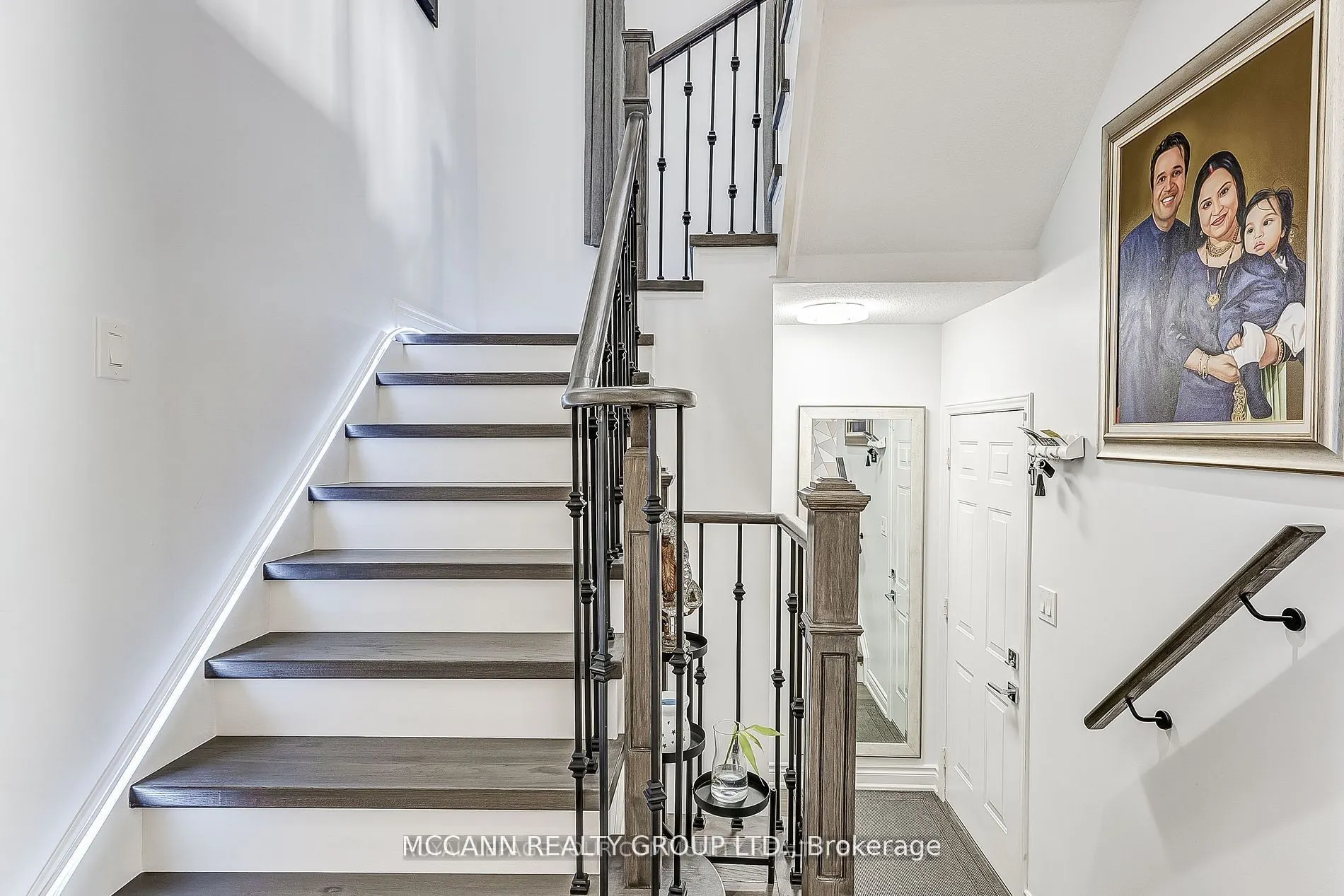 93 Revelstoke Crescent