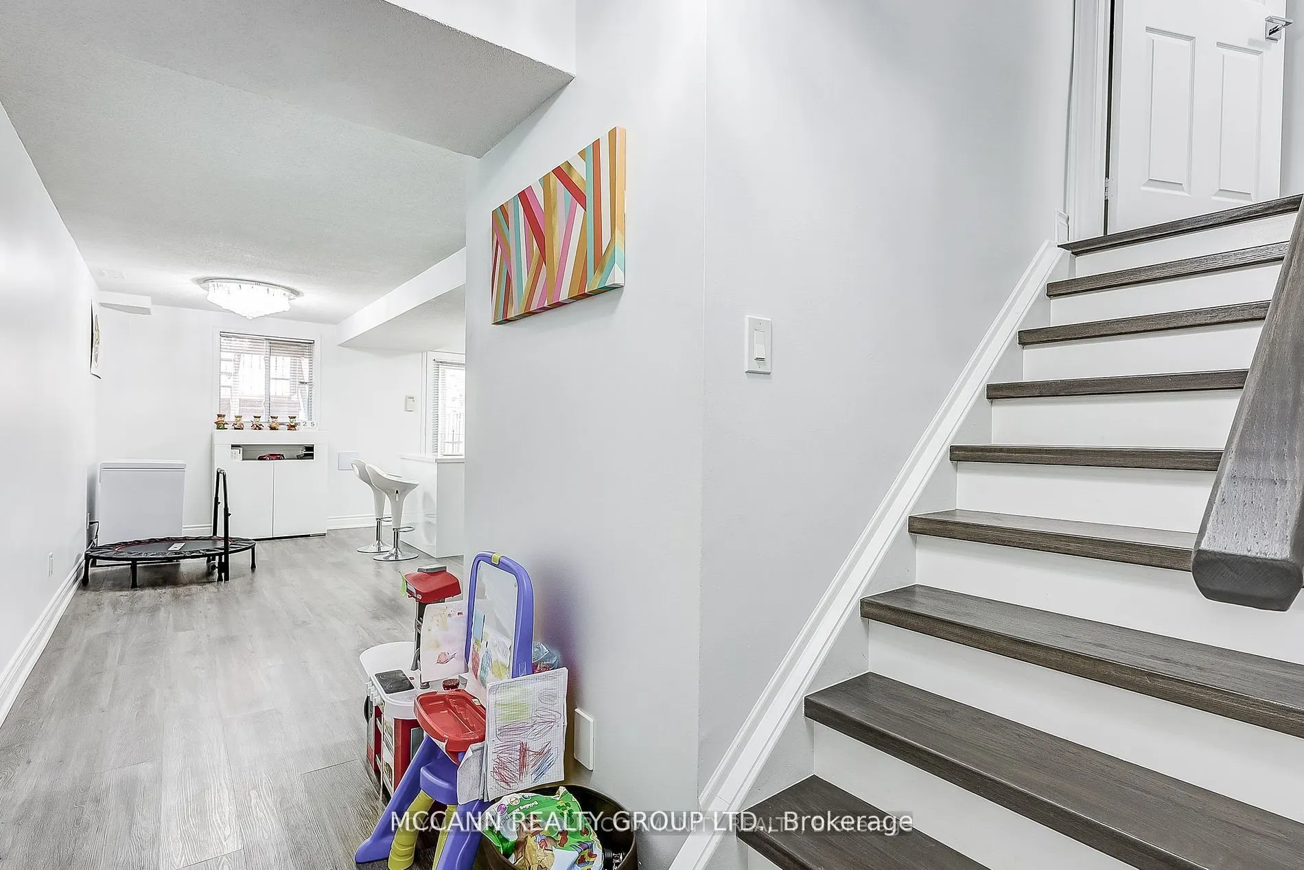 93 Revelstoke Crescent