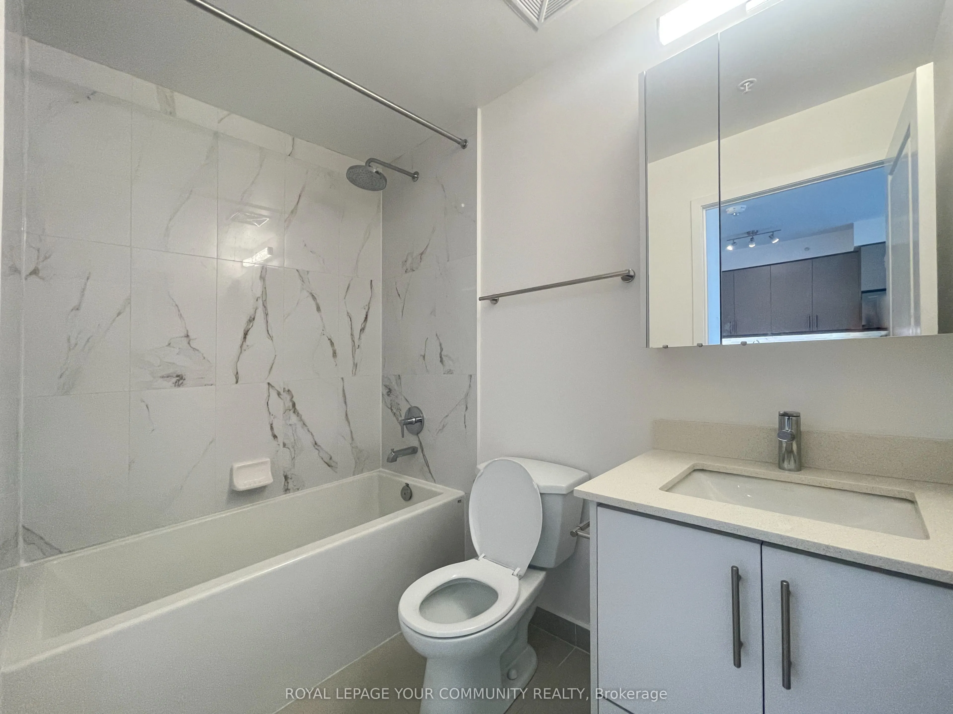 75 Oneida Crescent, #1112