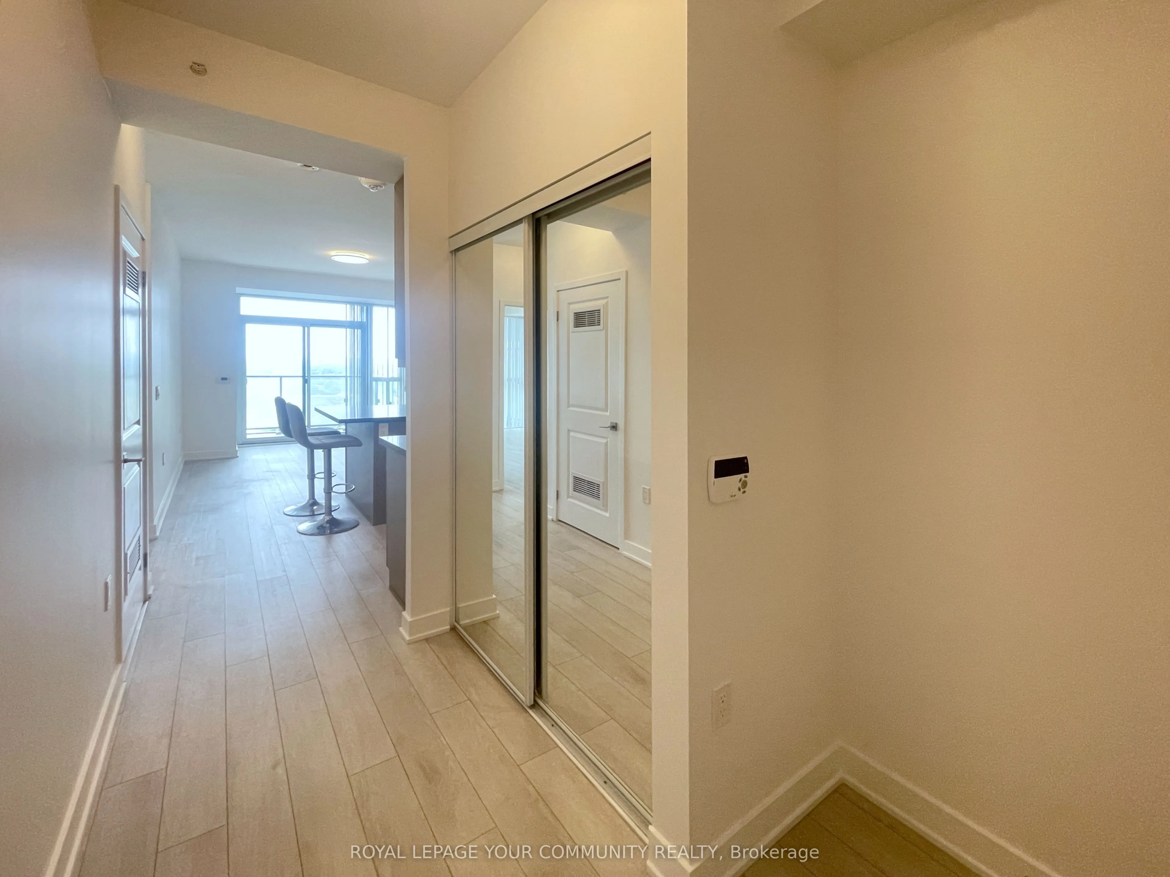 75 Oneida Crescent, #1112