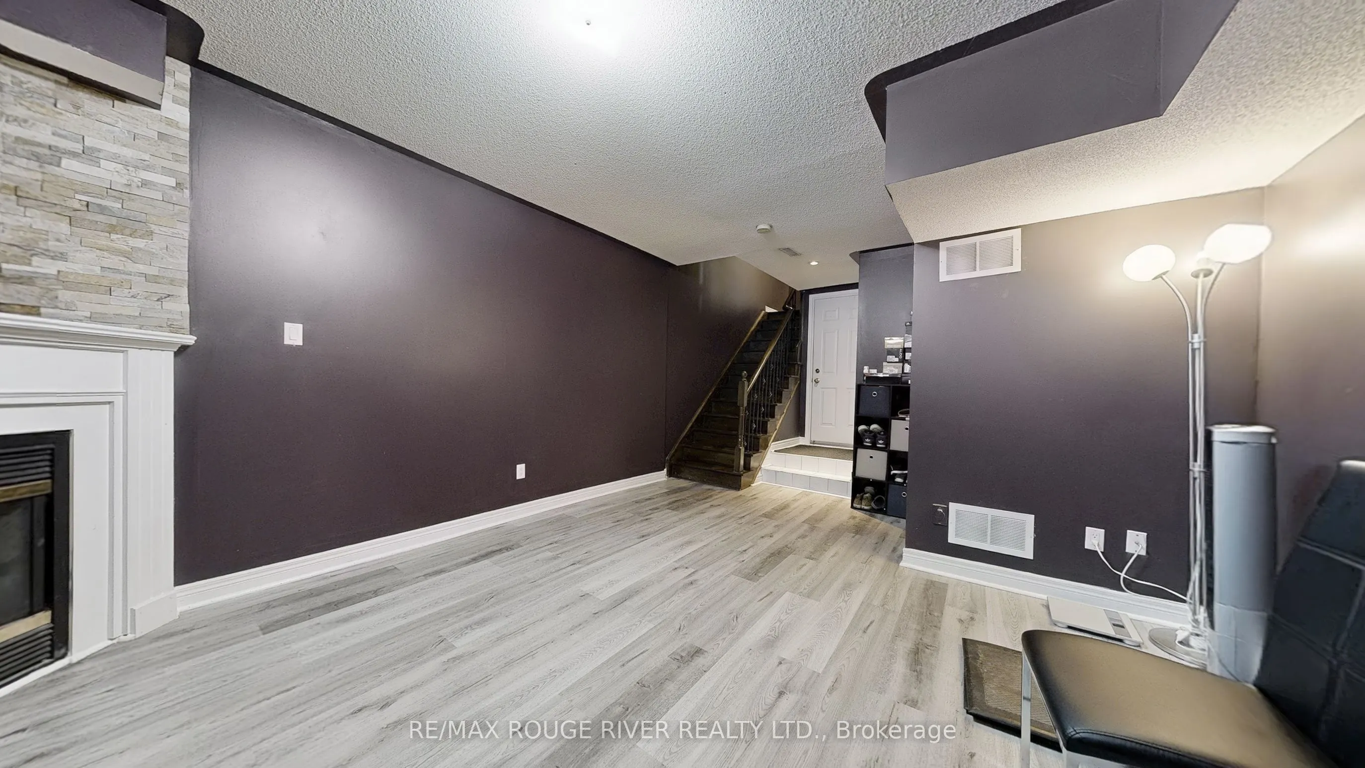 6 Leonard Street, #33