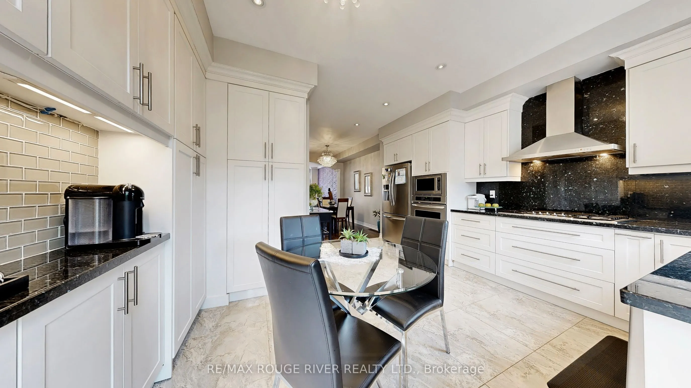 6 Leonard Street, #33