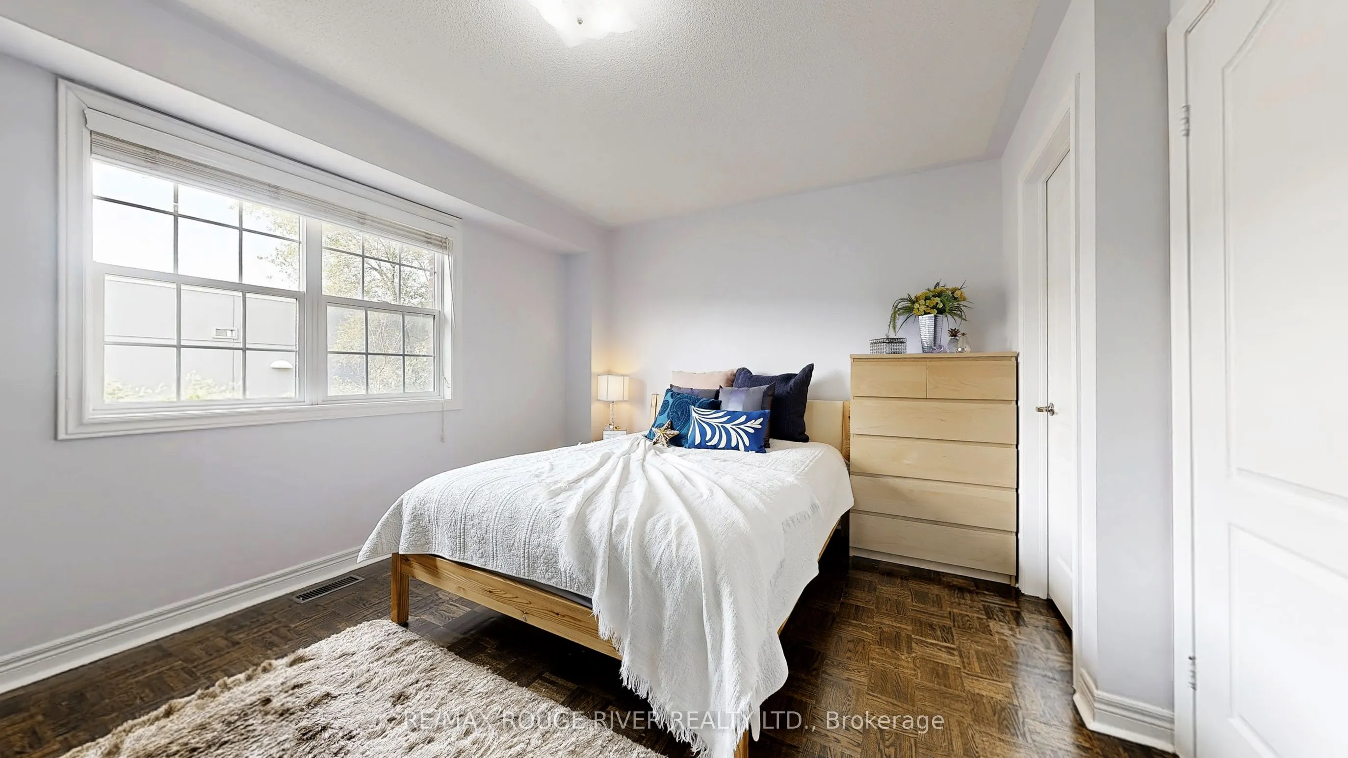 6 Leonard Street, #33