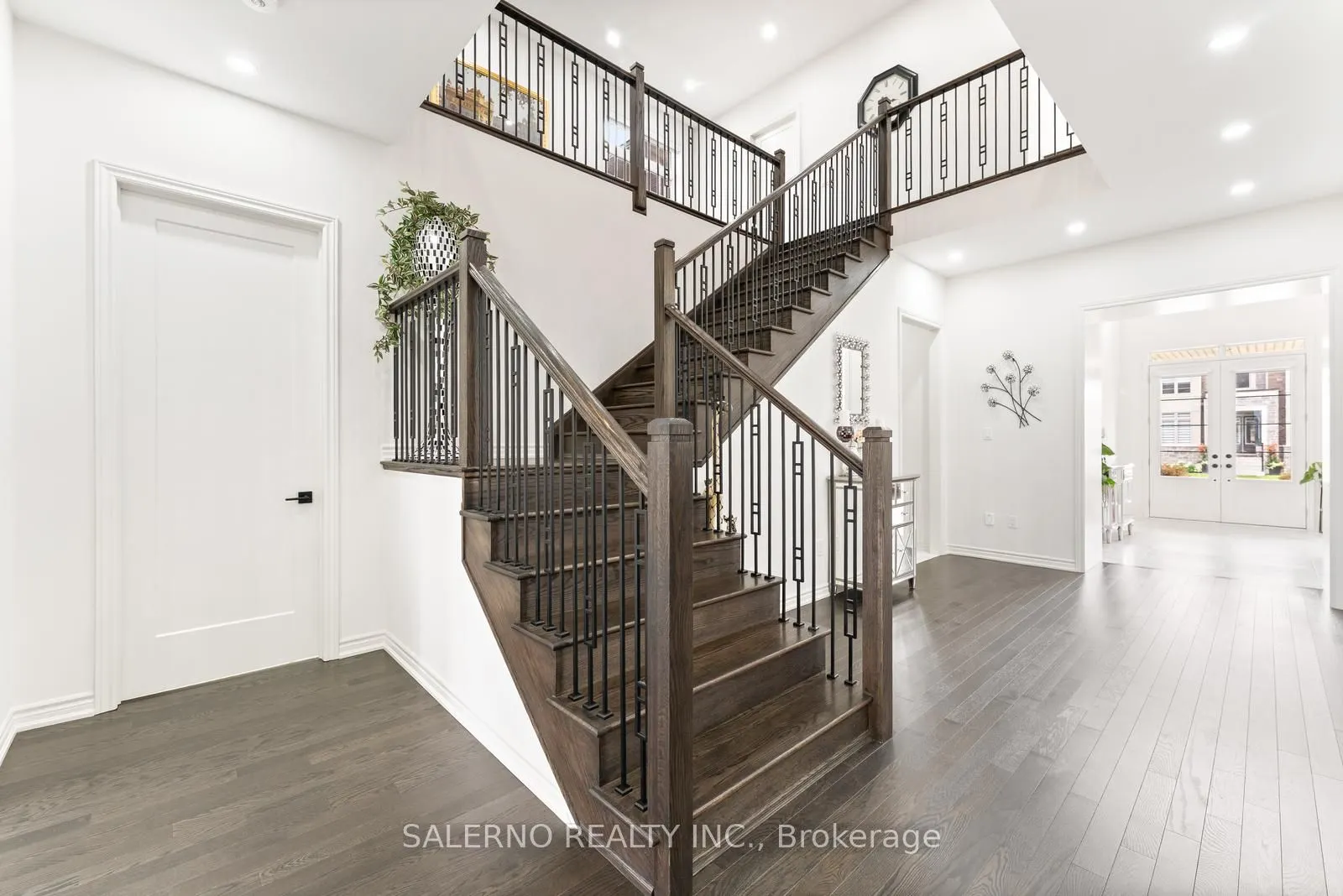6 Magnolia Avenue