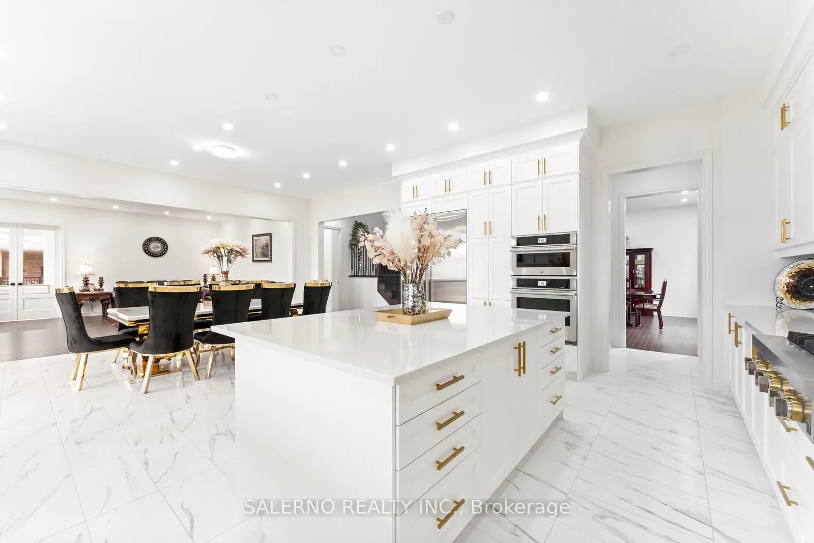 6 Magnolia Avenue