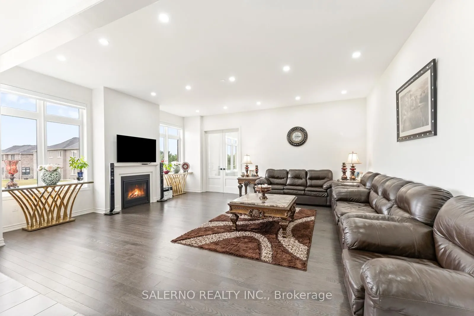 6 Magnolia Avenue