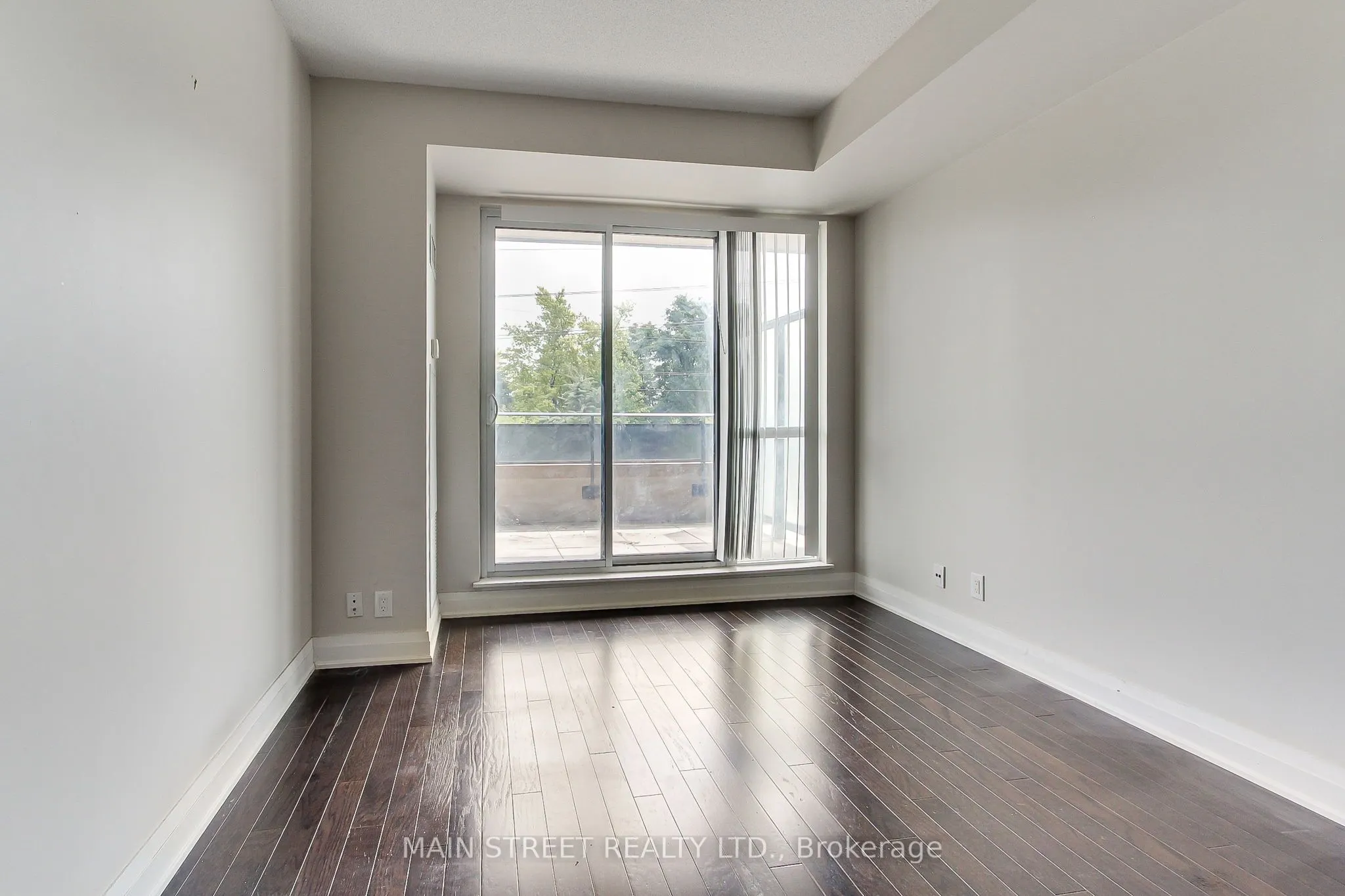 520 Steeles Avenue, #308