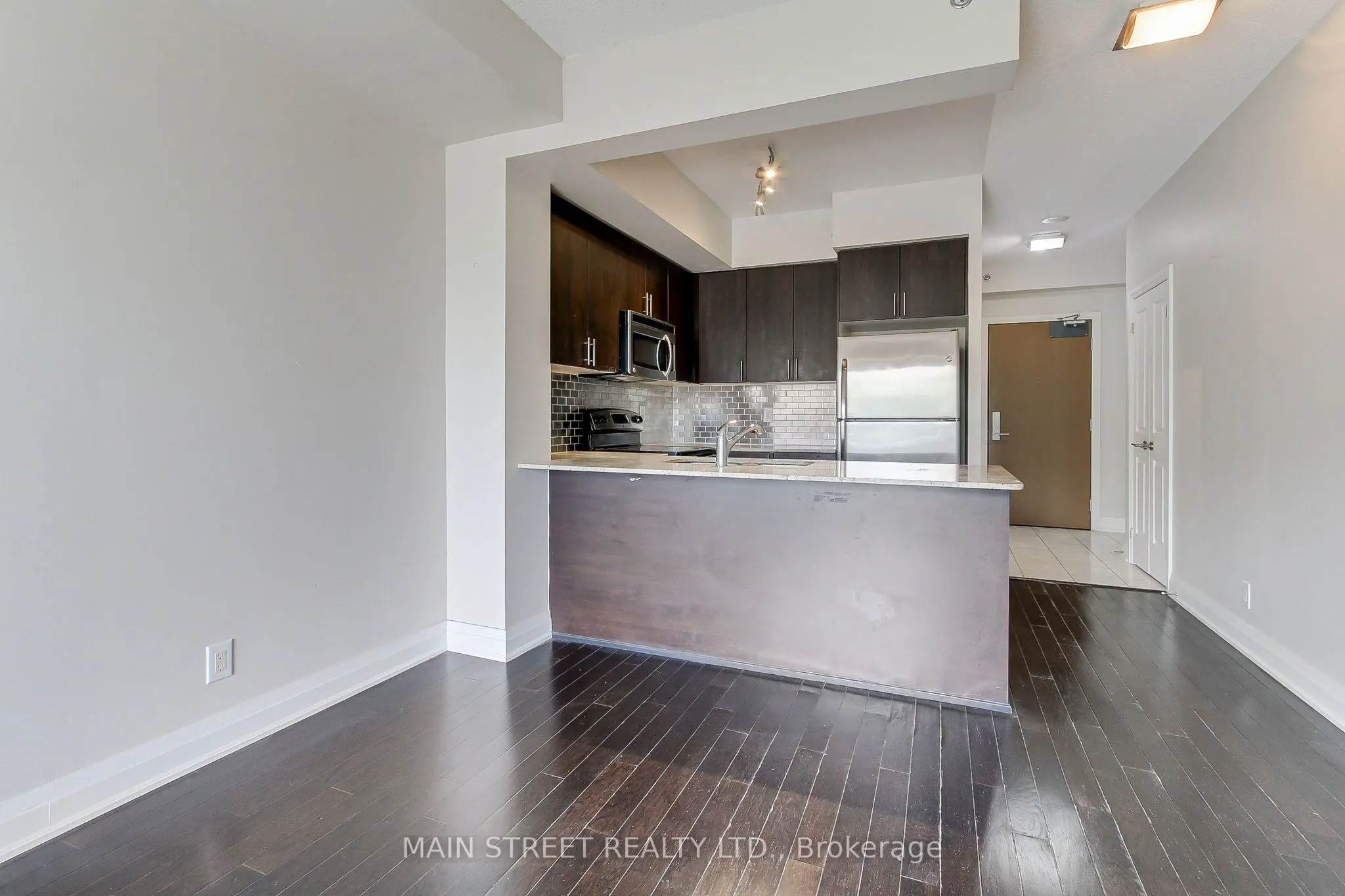 520 Steeles Avenue, #308