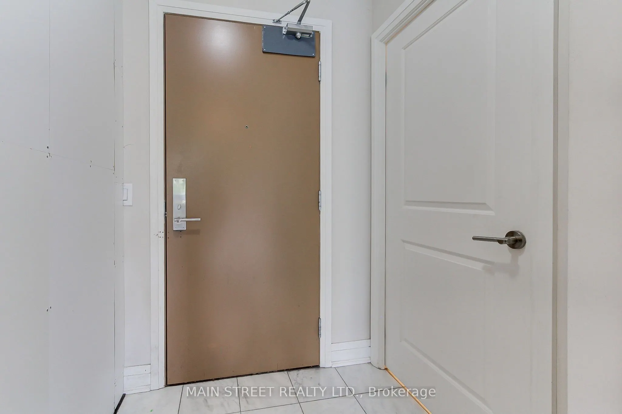520 Steeles Avenue, #308