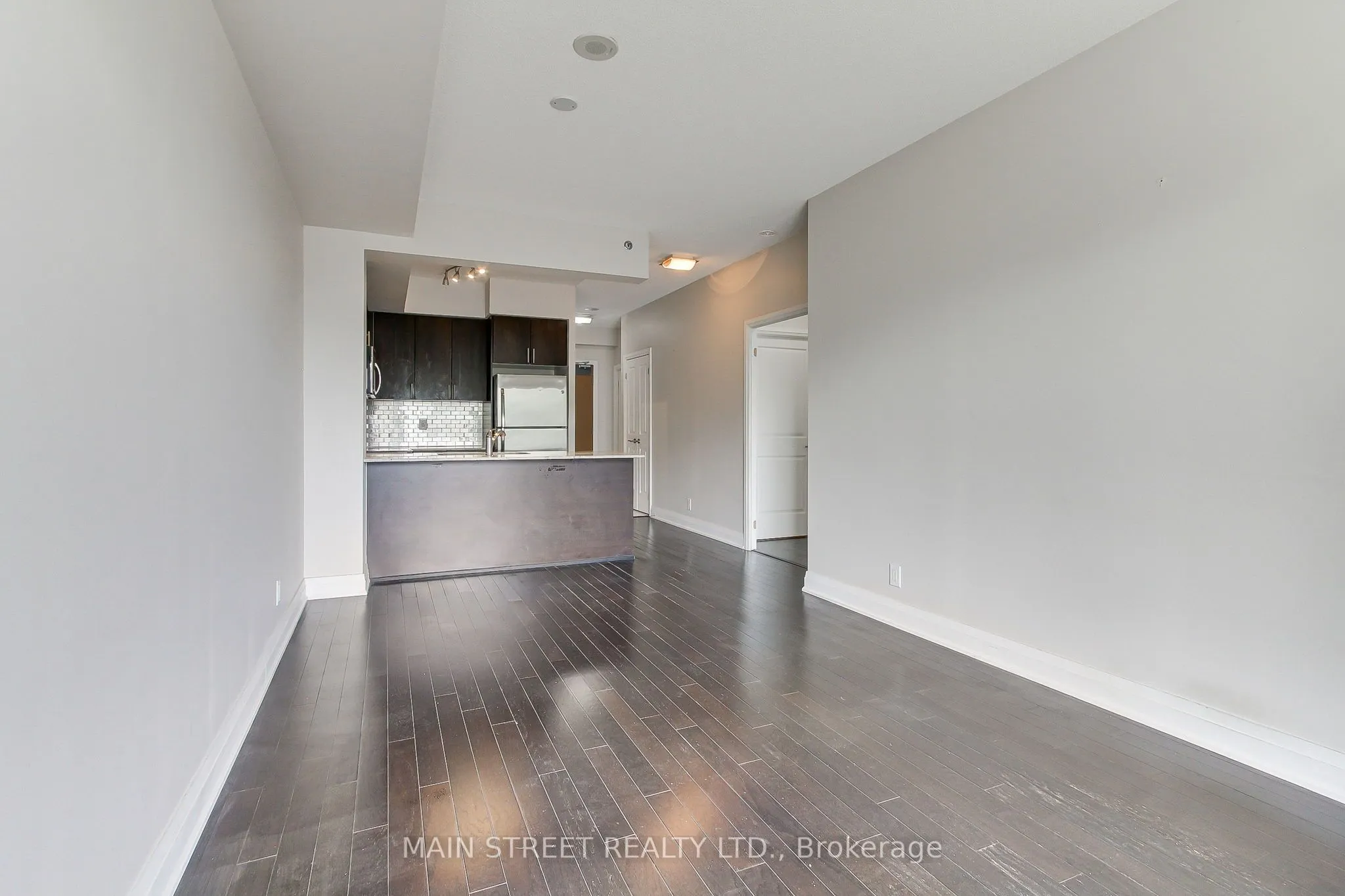 520 Steeles Avenue, #308