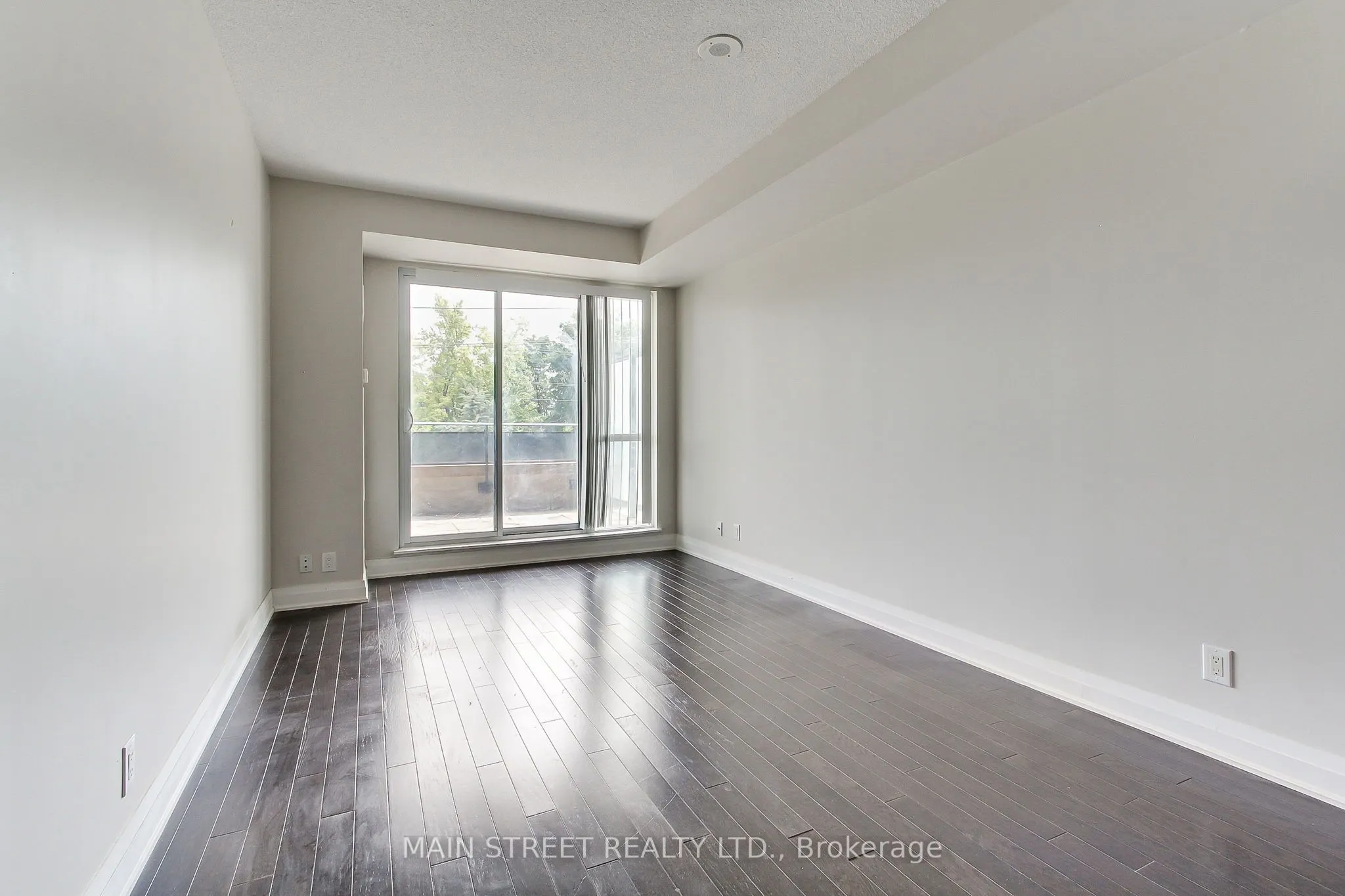 520 Steeles Avenue, #308