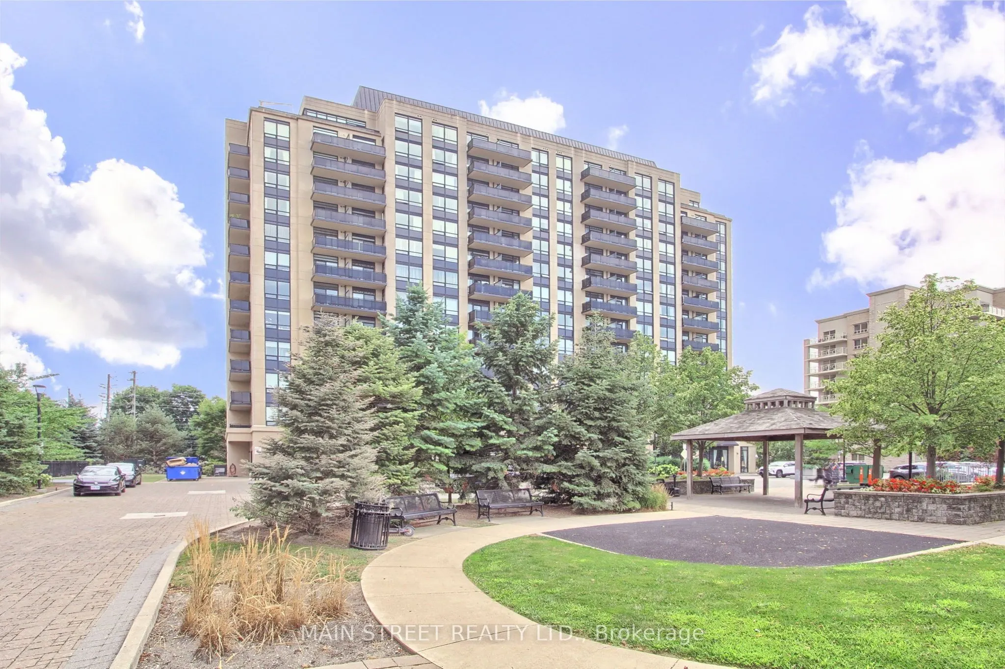 520 Steeles Avenue, #308
