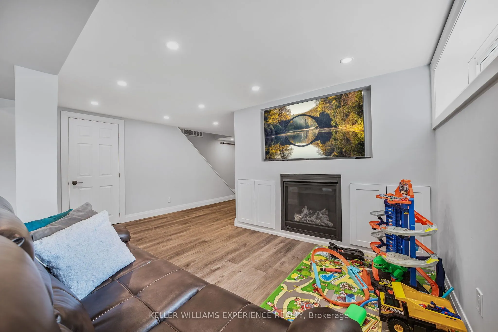 85 Gladman Avenue
