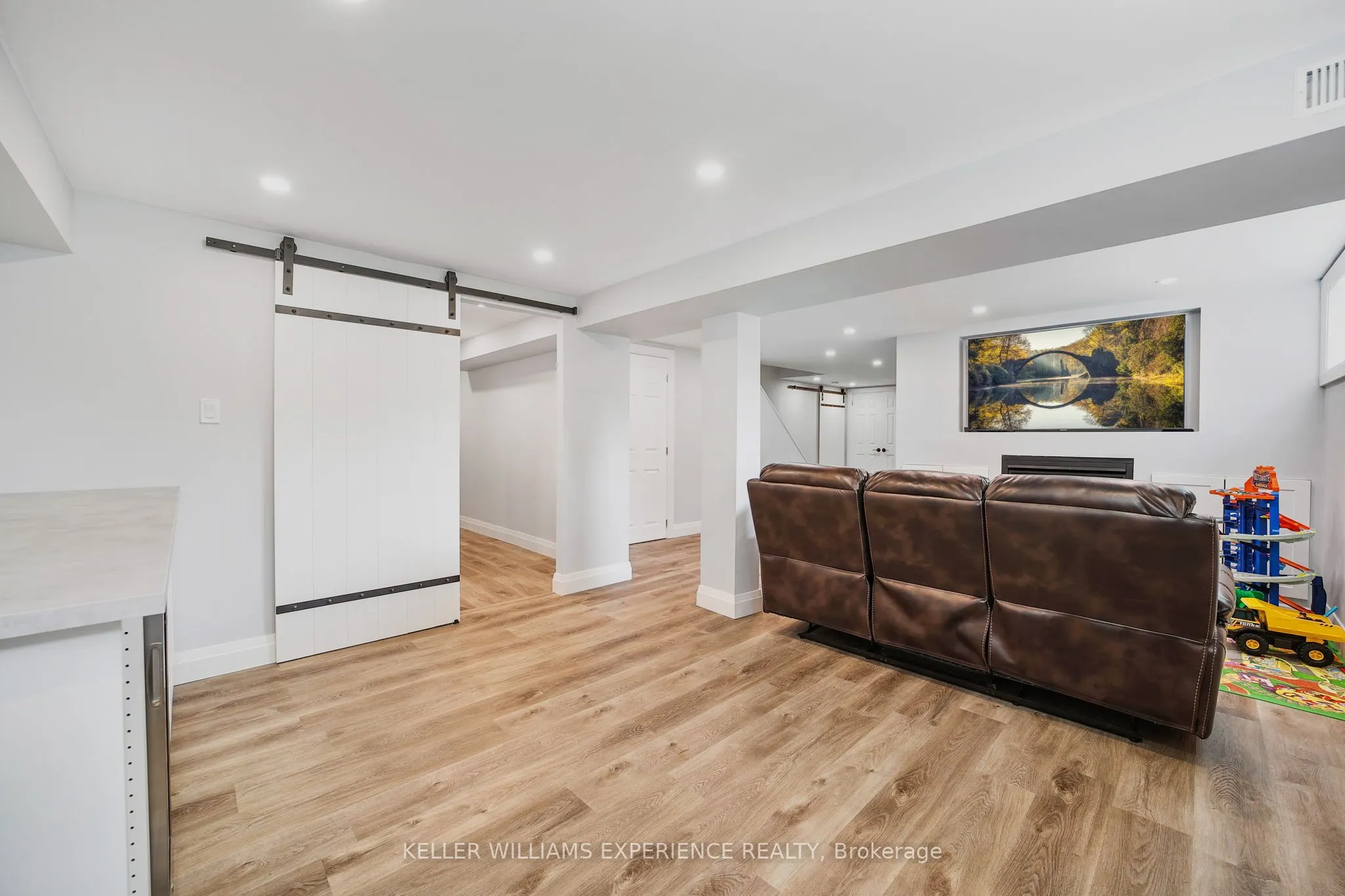 85 Gladman Avenue