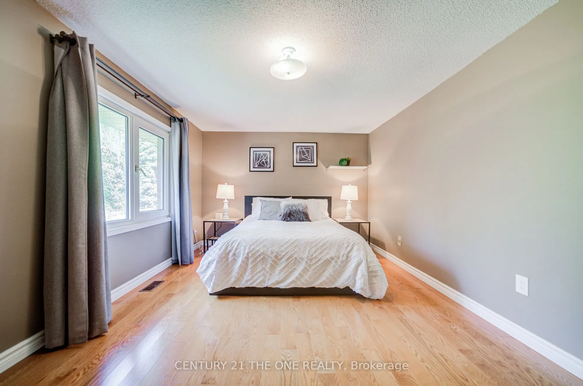 35 Ambleside Crescent