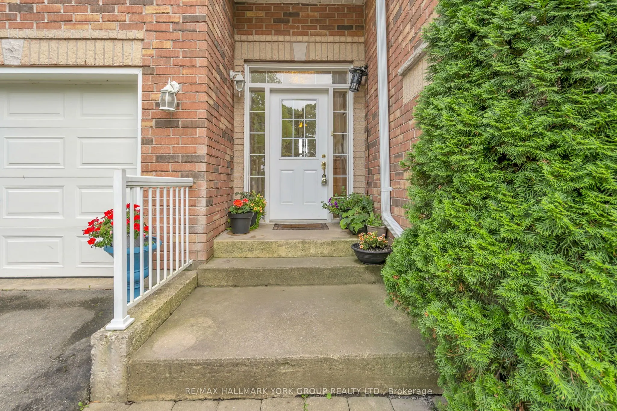 36 Ball Avenue E