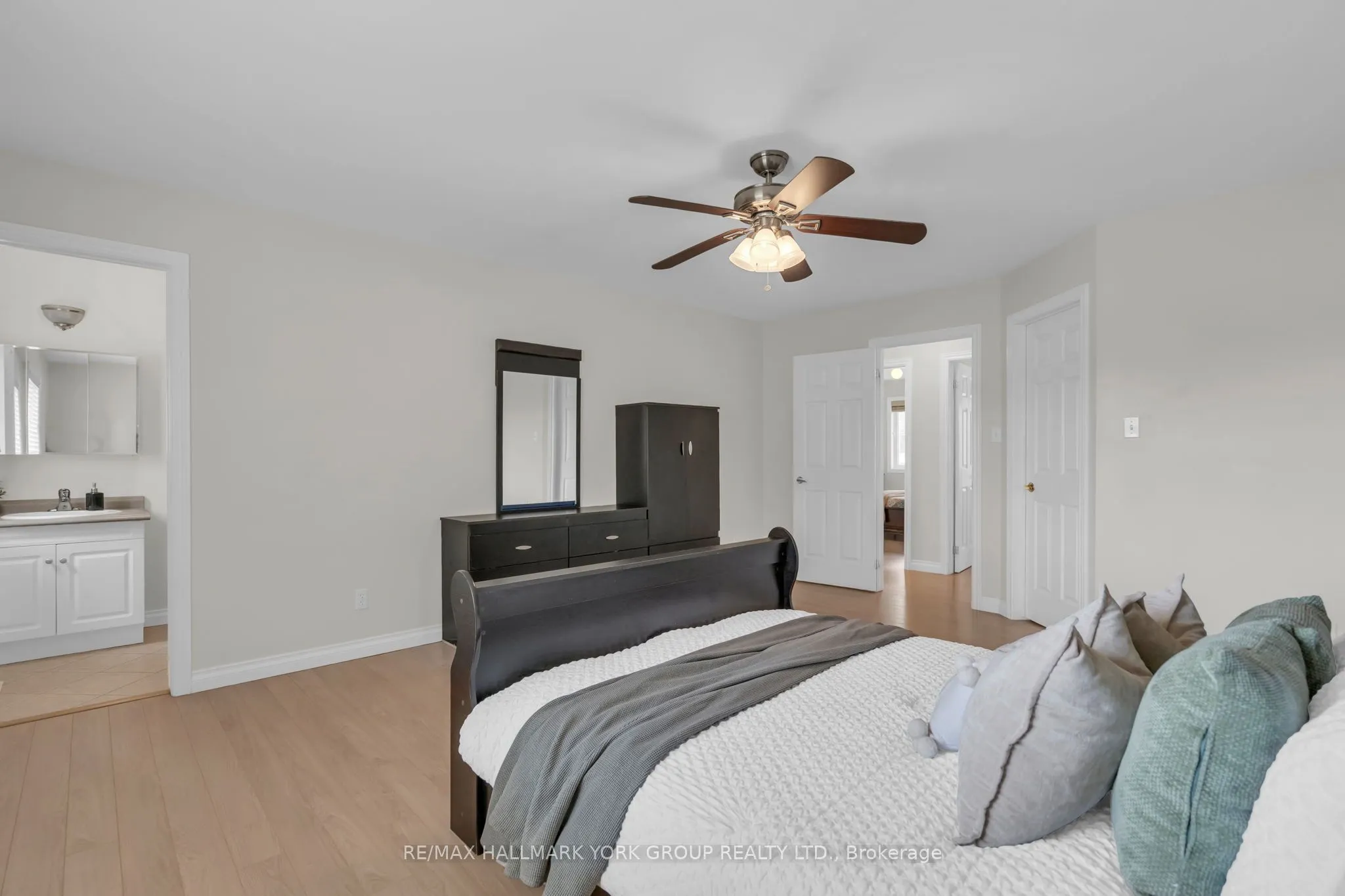 36 Ball Avenue E