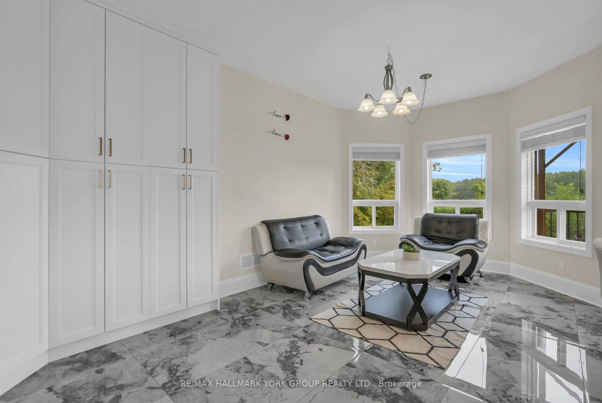 36 Ball Avenue E